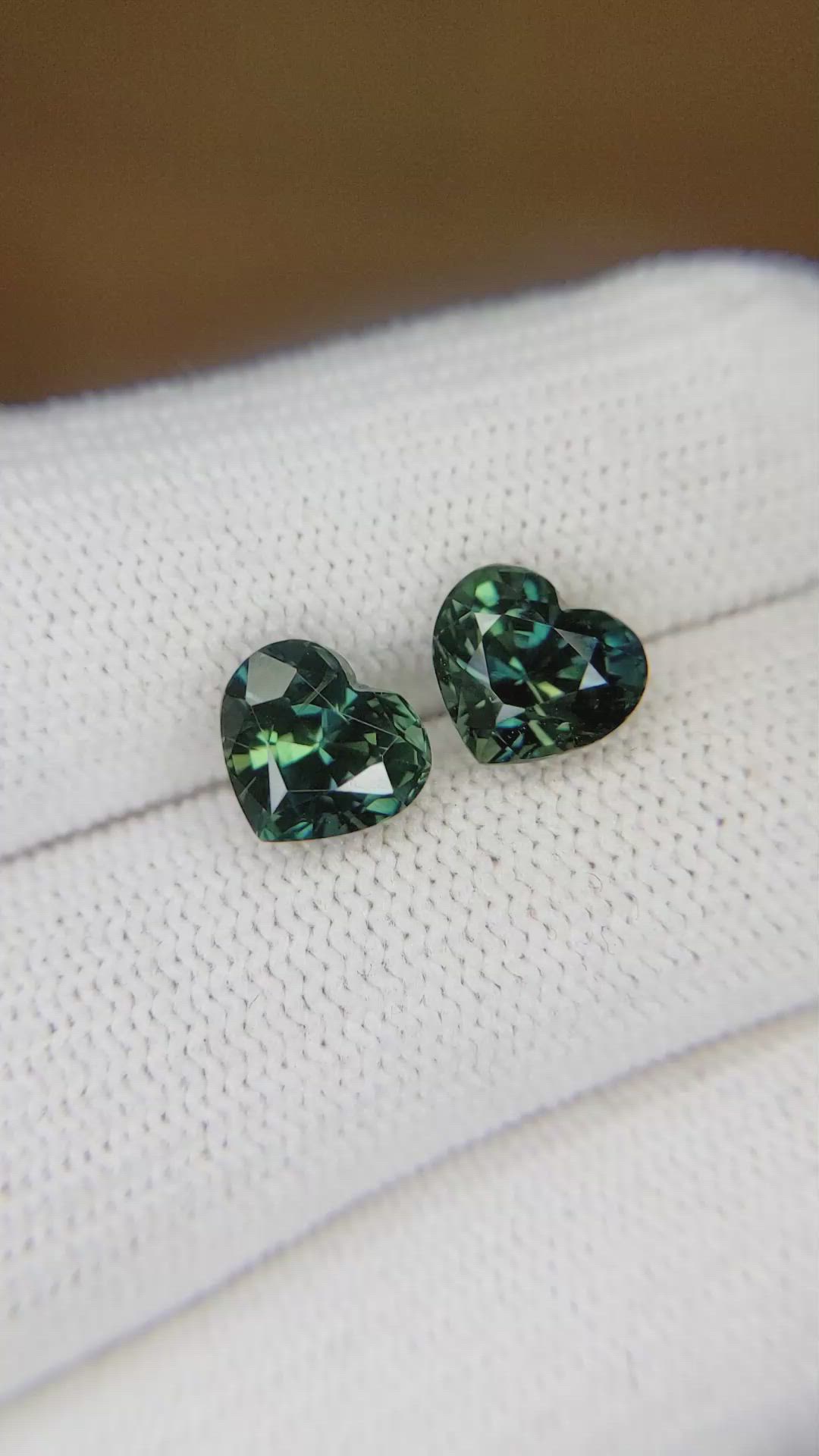 5.09&nbsp;Ct.Tw.Total Carat Weight Bluish Green Sapphire Pair from Ceylon (Sri Lanka) Size Video