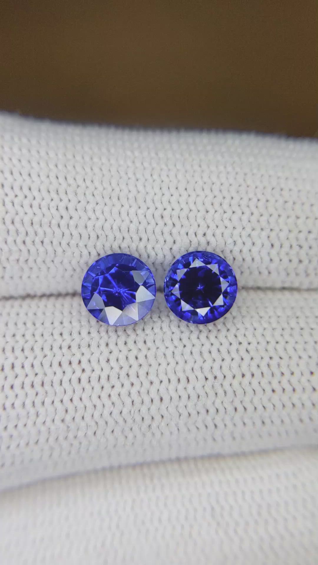 3.01&nbsp;Ct.Tw.Total Carat Weight Blue Sapphire Pair from Ceylon (Sri Lanka) Size Video