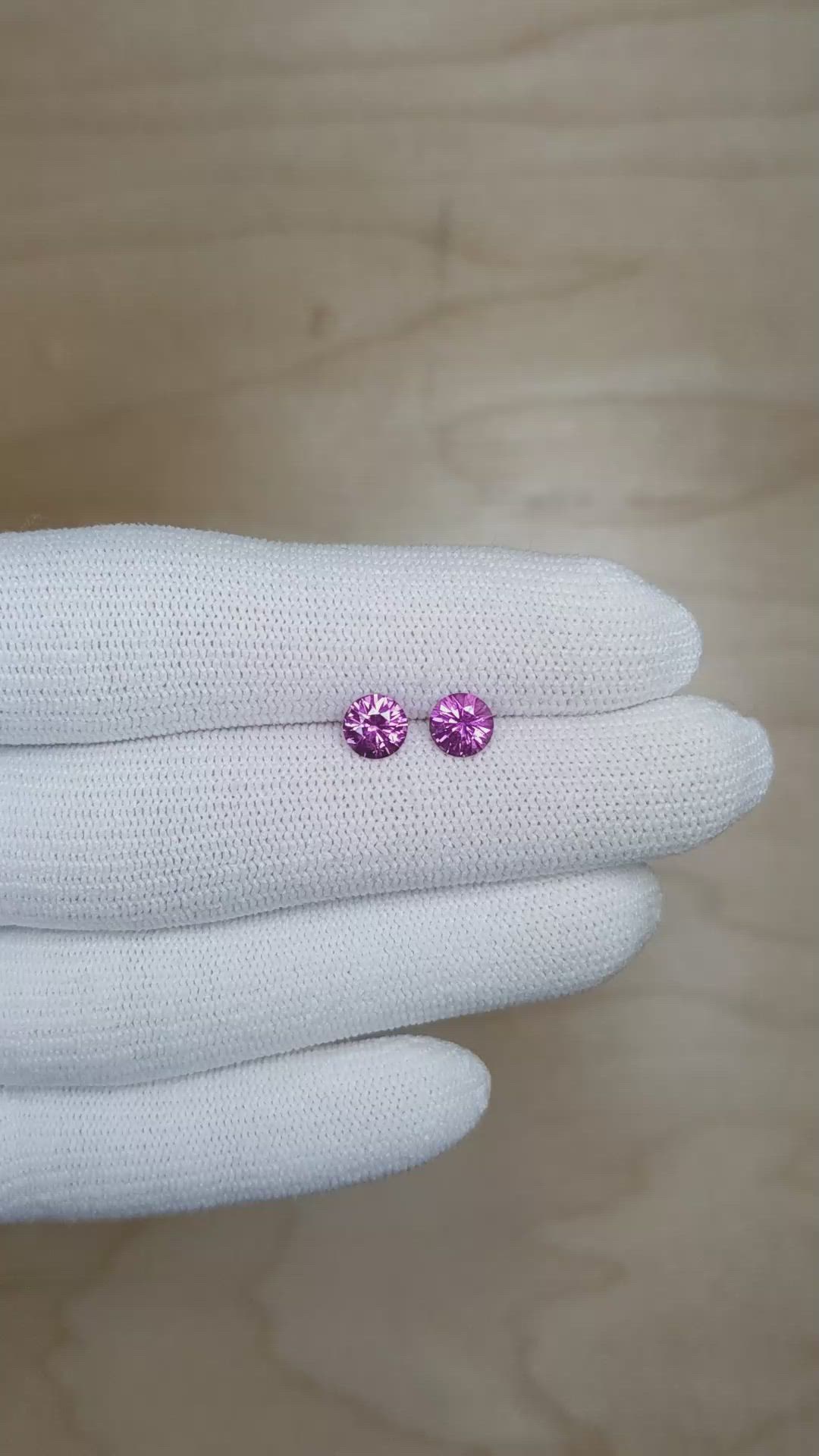 1.45&nbsp;Ct.Tw.Total Carat Weight Pinkish Purple Sapphire Pair from Ceylon (Sri Lanka) Size Video
