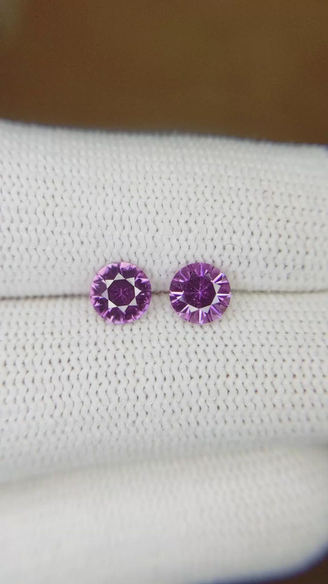 1.45&nbsp;Ct.Tw.Total Carat Weight Pinkish Purple Sapphire Pair from Ceylon (Sri Lanka) Size Video