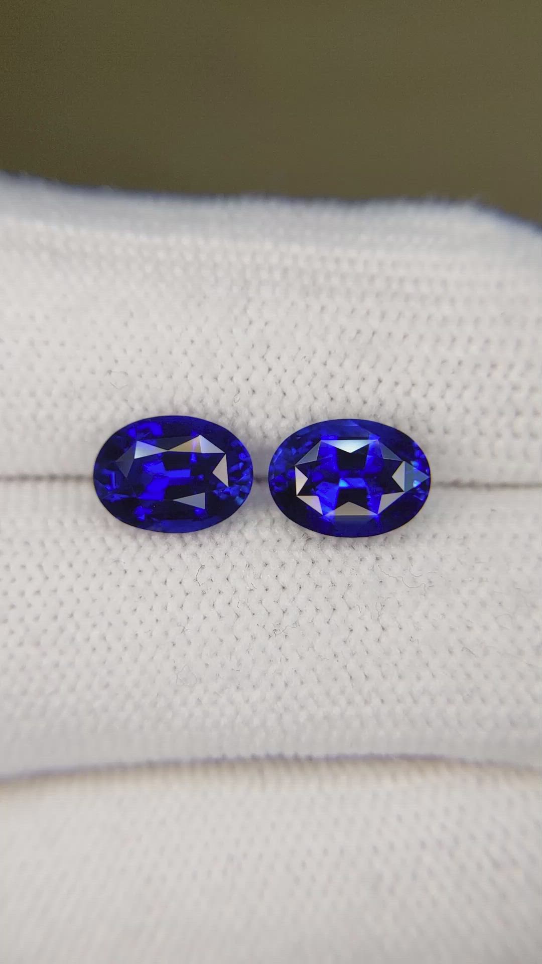 4.66 Ct.Tw.Total Carat Weight Blue Sapphire Pair from Ceylon (Sri Lanka) Size Video