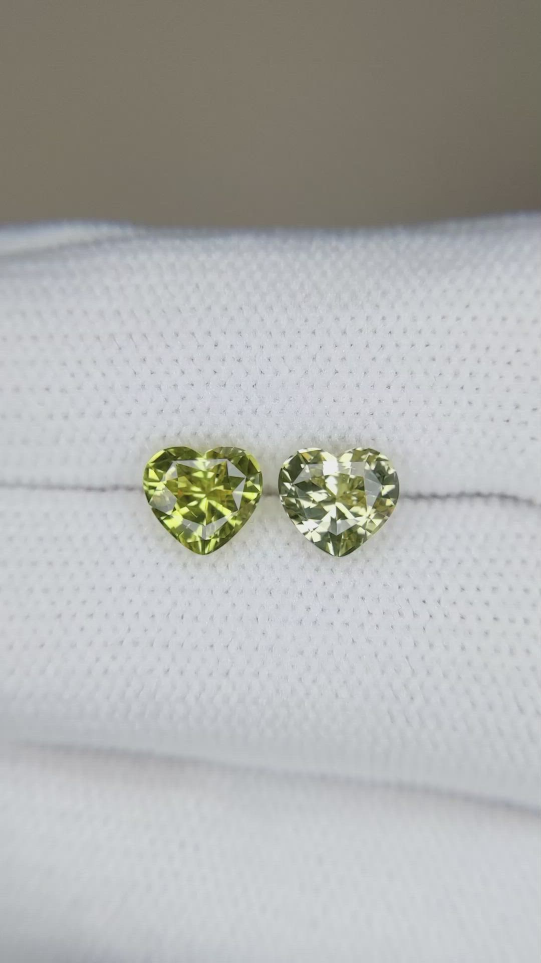 2.24 Ct.Tw.Total Carat Weight Yellowish Green Sapphire Pair from Ceylon (Sri Lanka) Size Video
