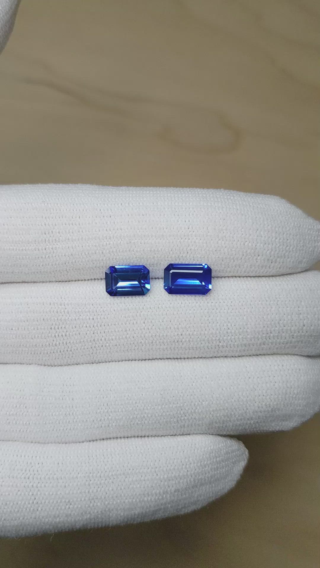 3.54&nbsp;Ct.Tw.Total Carat Weight Blue Sapphire Pair from Ceylon (Sri Lanka) Size Video