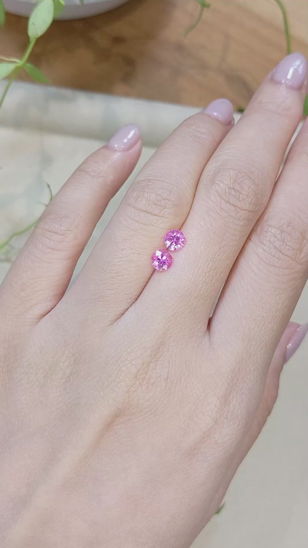 1.09&nbsp;Ct.Tw.Total Carat Weight Pink Sapphire Pair from Ceylon (Sri Lanka) Size Video