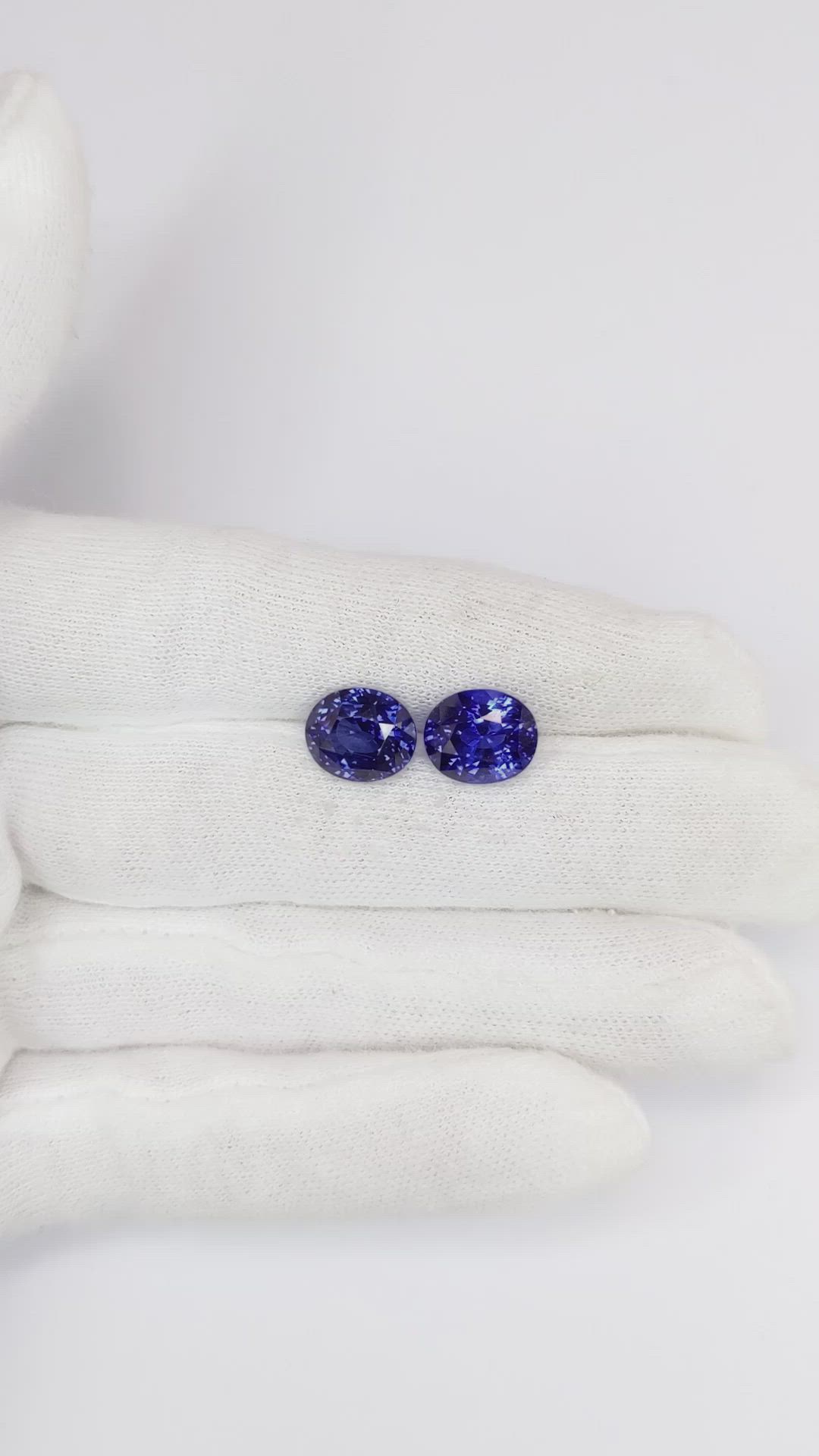 9.41 Ct.Tw.Total Carat Weight Blue Sapphire Pair from Ceylon (Sri Lanka) Size Video