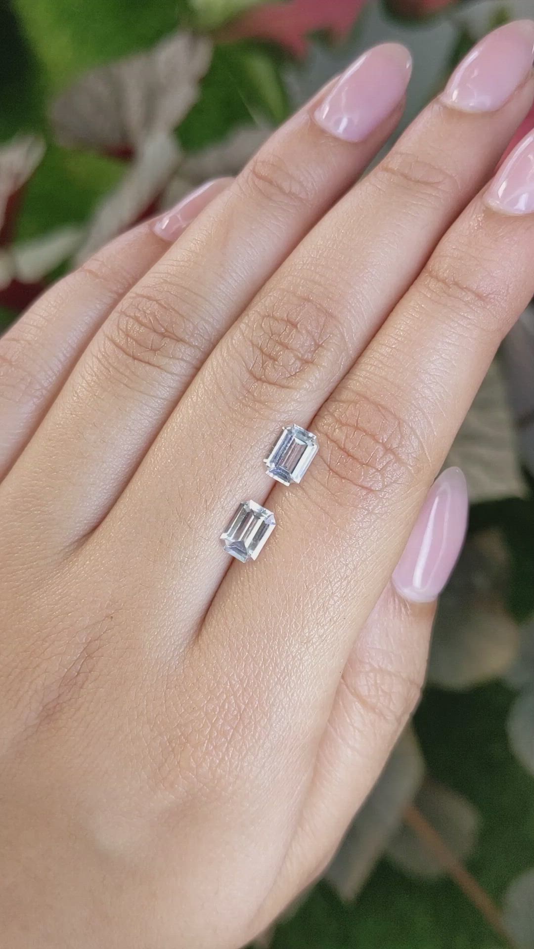 2.04&nbsp;Ct.Tw.Total Carat Weight White Sapphire Pair from Ceylon (Sri Lanka) Size Video