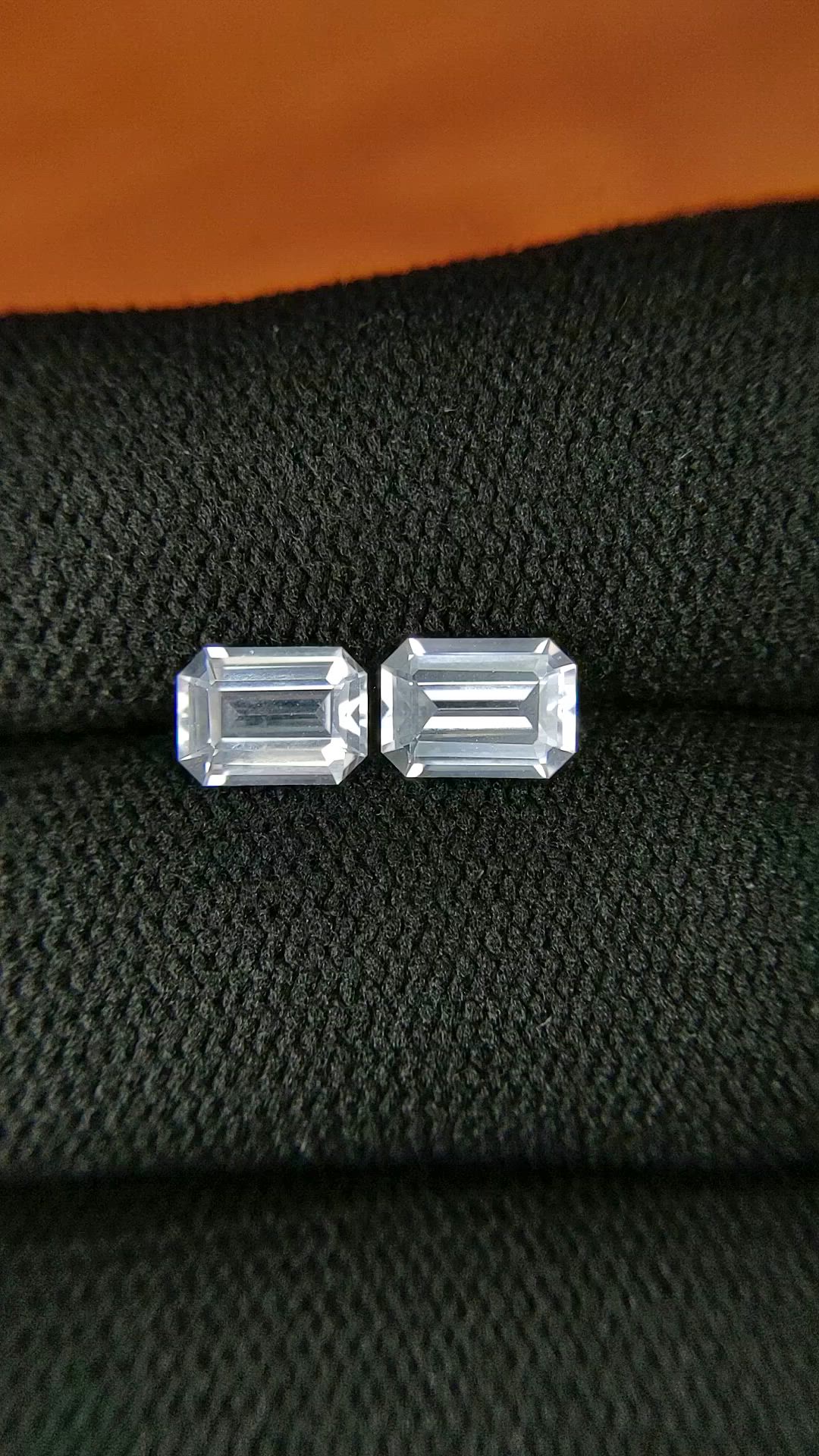 2.04&nbsp;Ct.Tw.Total Carat Weight White Sapphire Pair from Ceylon (Sri Lanka) Size Video