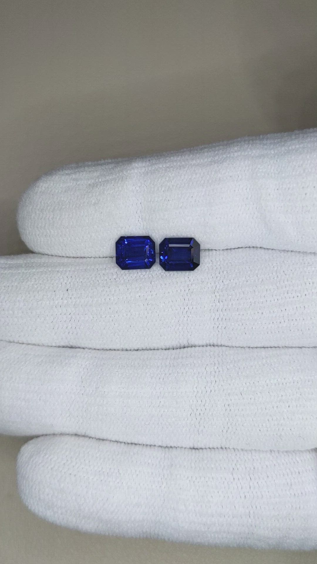 3.26 Ct.Tw.Total Carat Weight Blue Sapphire Pair from Ceylon (Sri Lanka) Size Video