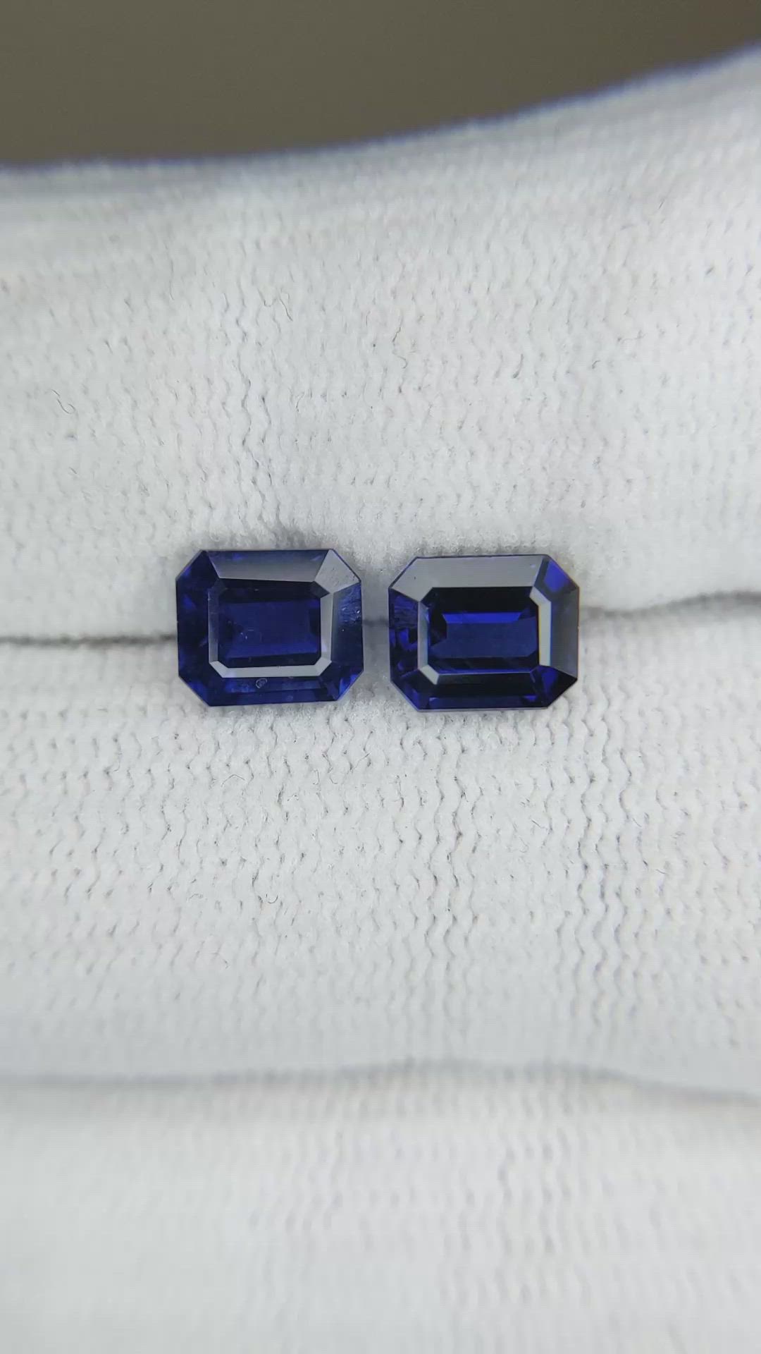 3.26 Ct.Tw.Total Carat Weight Blue Sapphire Pair from Ceylon (Sri Lanka) Size Video