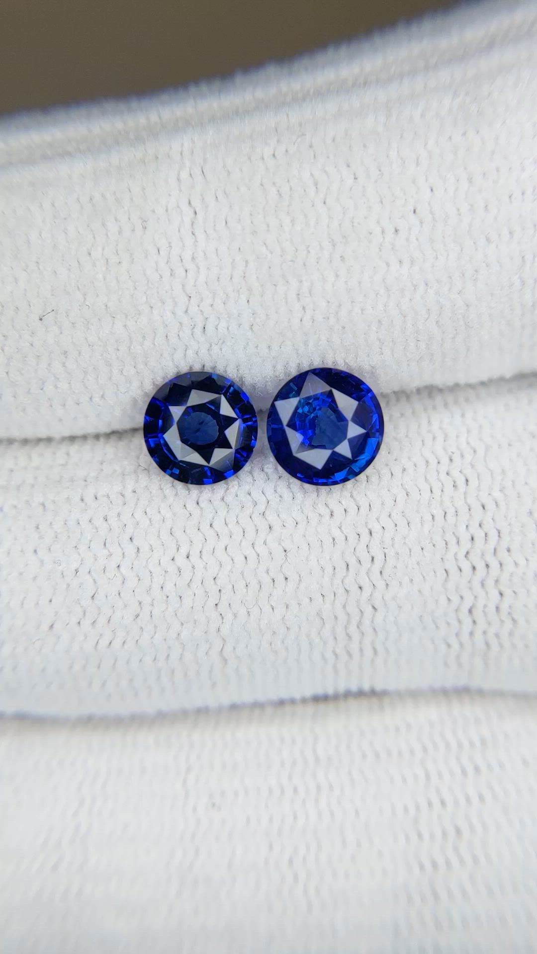 2.08 Ct.Tw.Total Carat Weight Blue Sapphire Pair from Ceylon (Sri Lanka) Size Video