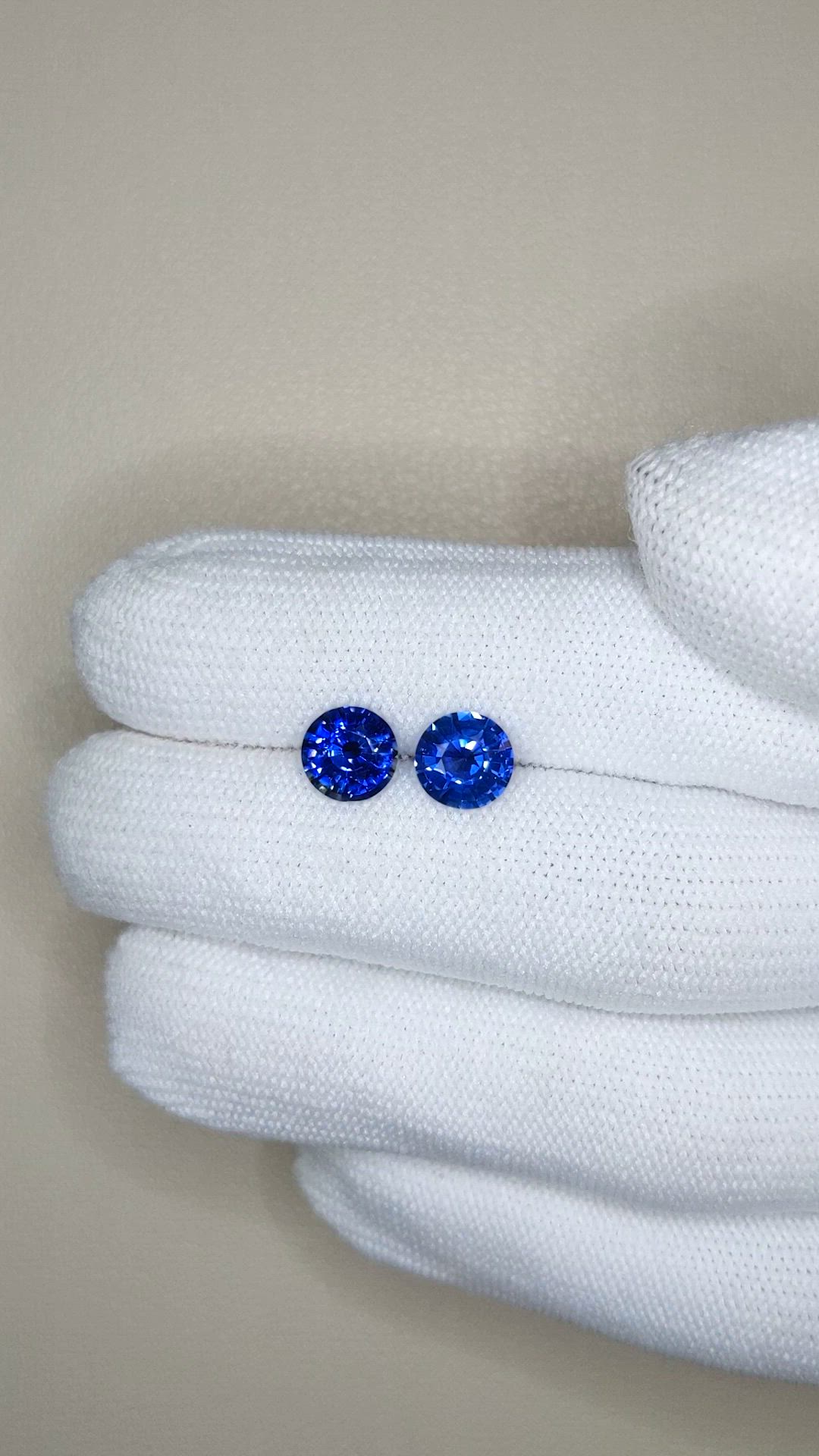 2.91&nbsp;Ct.Tw.Total Carat Weight Blue Sapphire Pair from Ceylon (Sri Lanka) Size Video