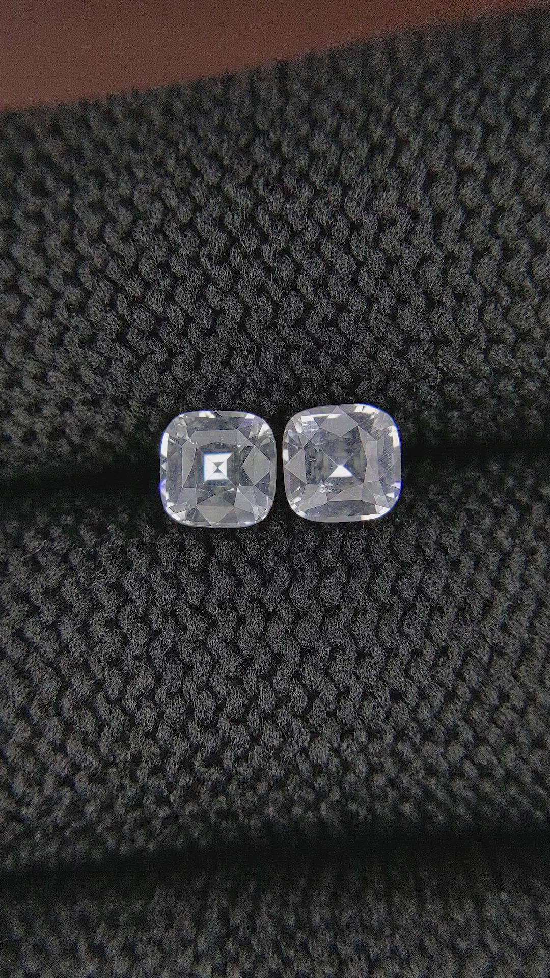 1.60&nbsp;Ct.Tw.Total Carat Weight White Sapphire Pair from Ceylon (Sri Lanka) Size Video
