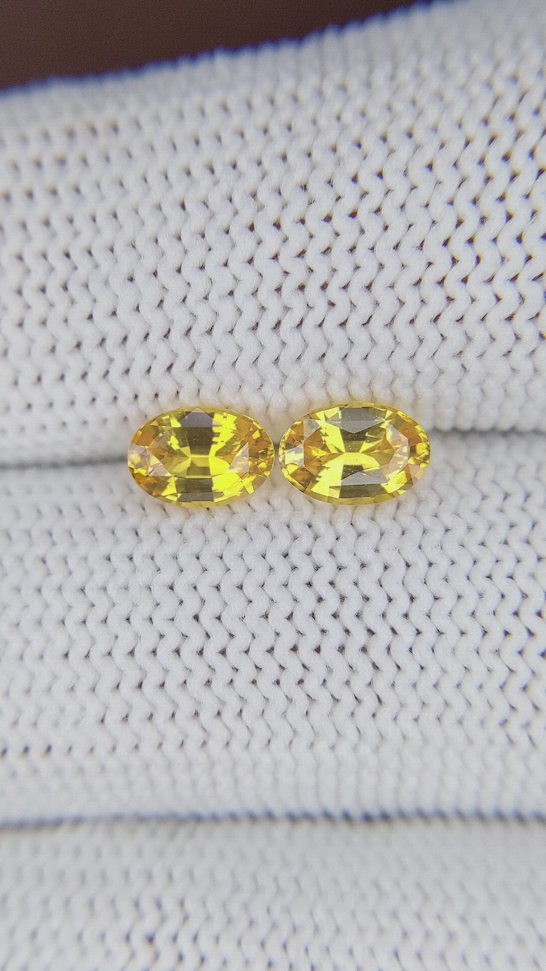 1.63 Ct.Tw.Total Carat Weight Orangish Yellow Sapphire Pair from Ceylon (Sri Lanka) Size Video