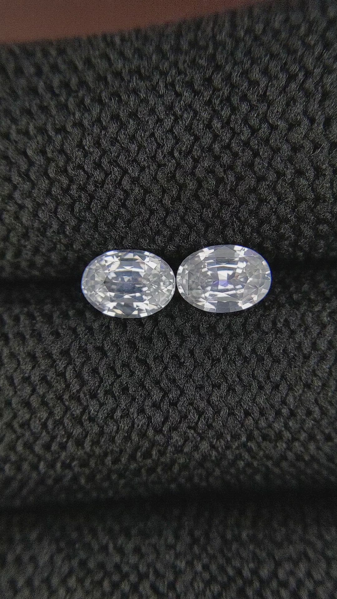 1.59&nbsp;Ct.Tw.Total Carat Weight White Sapphire Pair from Ceylon (Sri Lanka) Size Video