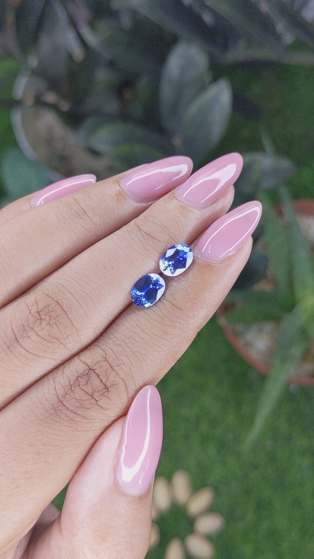 2.29&nbsp;Ct.Tw.Total Carat Weight Blue Sapphire Pair from Ceylon (Sri Lanka) Size Video