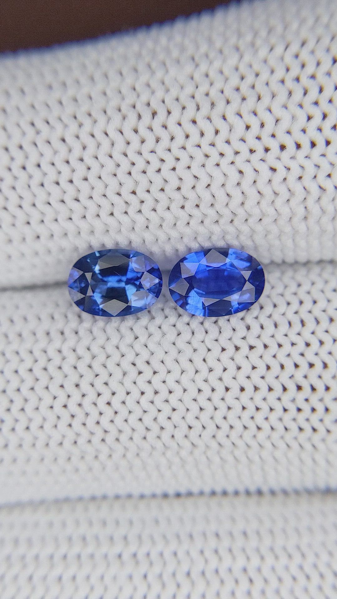 1.88 Ct.Tw.Total Carat Weight Blue Sapphire Pair from Madagascar Size Video