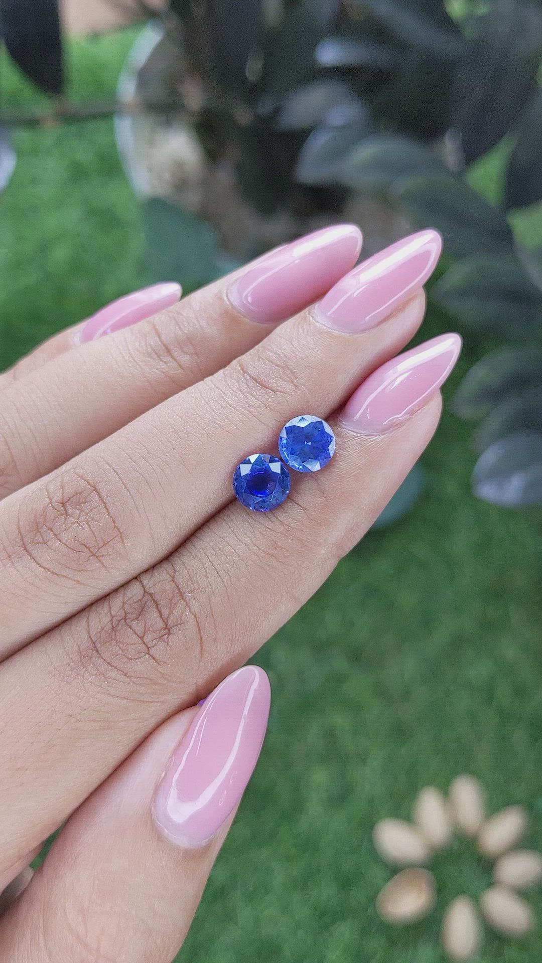 2.69&nbsp;Ct.Tw.Total Carat Weight Blue Sapphire Pair from Ceylon (Sri Lanka) Size Video