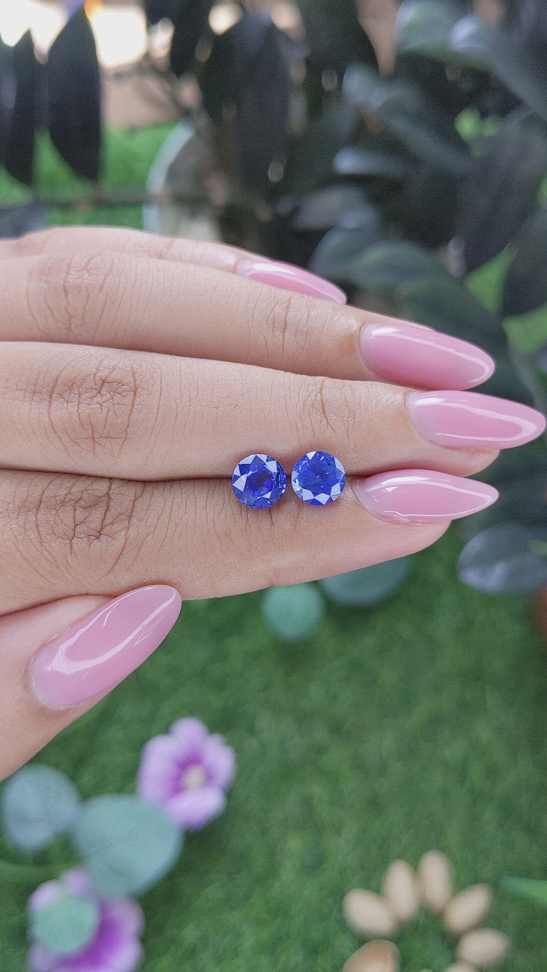 2.69&nbsp;Ct.Tw.Total Carat Weight Blue Sapphire Pair from Ceylon (Sri Lanka) Size Video