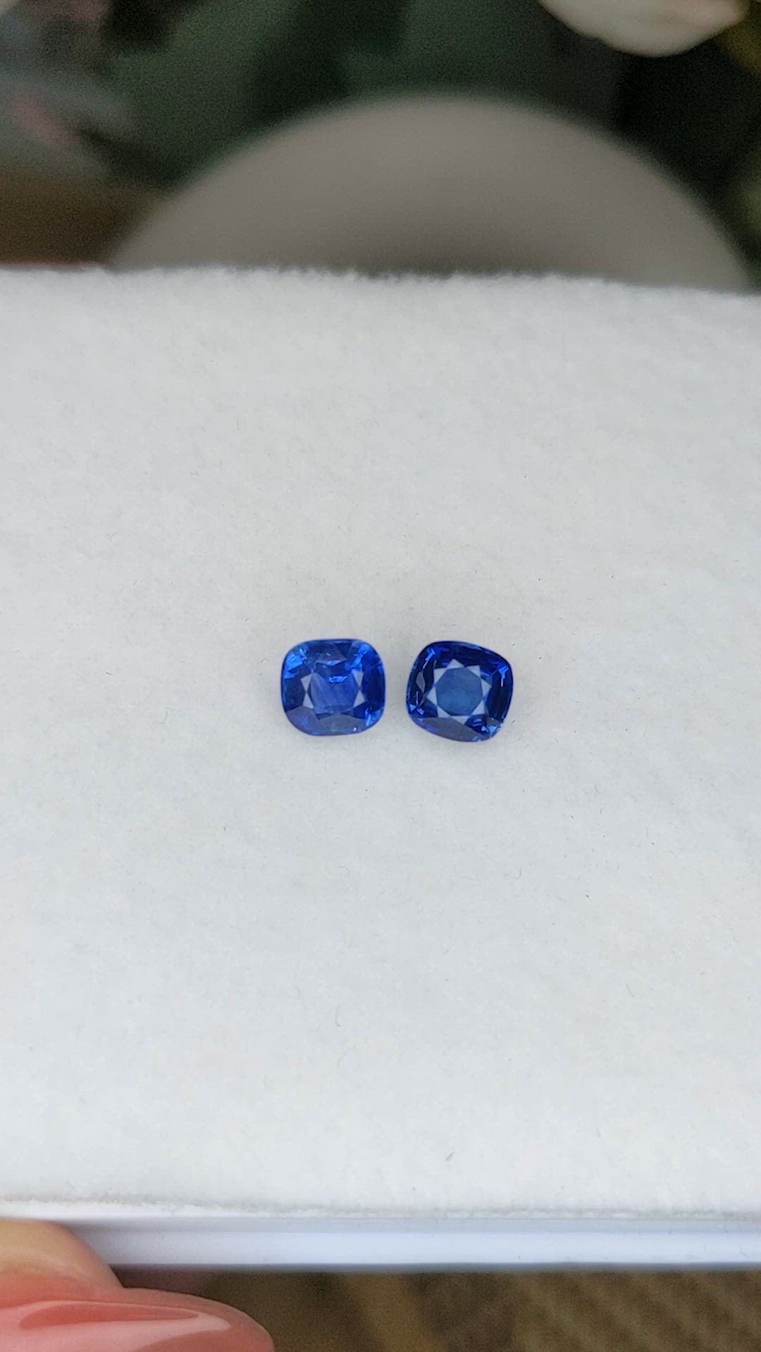 1.87&nbsp;Ct.Tw.Total Carat Weight Blue Sapphire Pair from Ceylon (Sri Lanka) Size Video