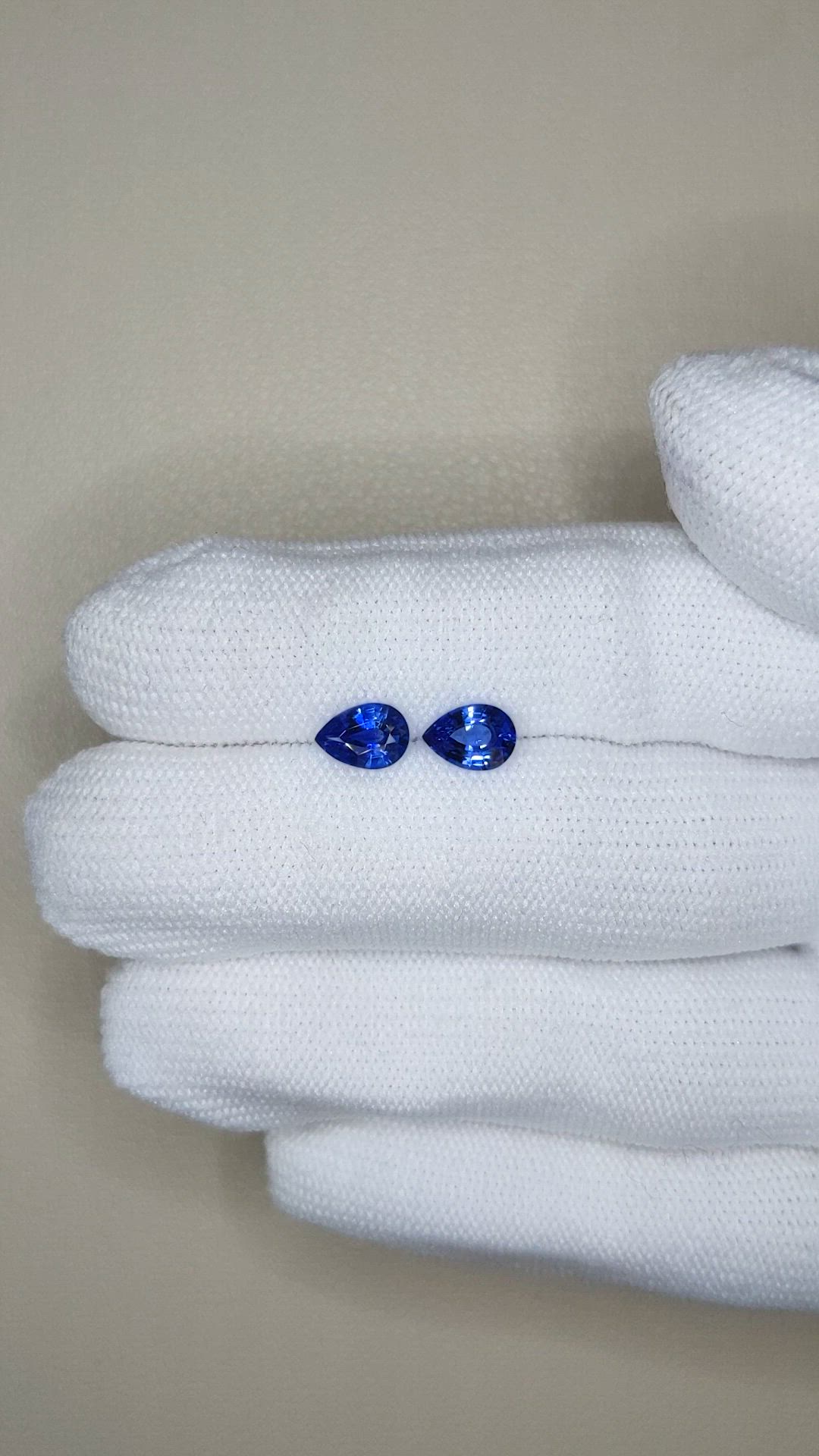 1.54&nbsp;Ct.Tw.Total Carat Weight Blue Sapphire Pair from Ceylon (Sri Lanka) Size Video
