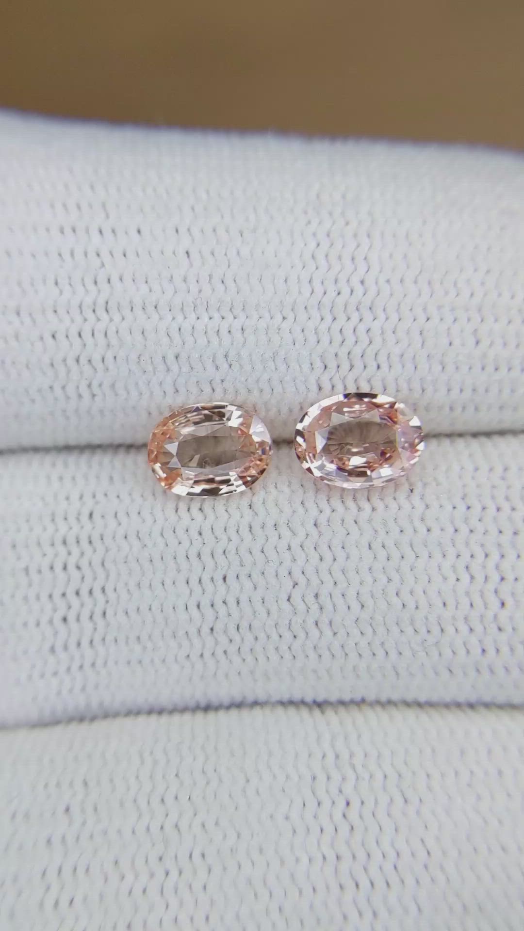 2.02&nbsp;Ct.Tw.Total Carat Weight Padparadscha Sapphire Pair from Ceylon (Sri Lanka) Size Video