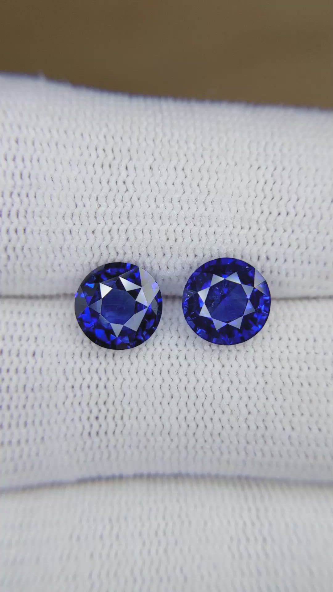 4.40 Ct.Tw.Total Carat Weight Blue Sapphire Pair from Ceylon (Sri Lanka) Size Video