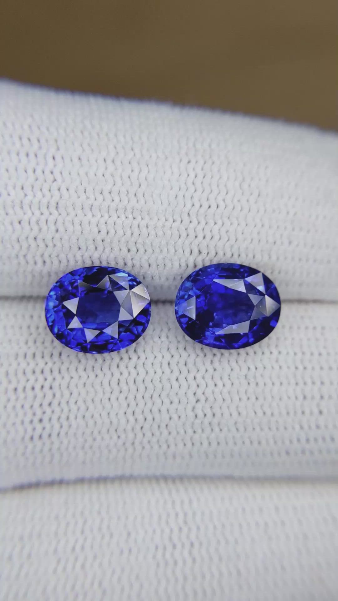 5.70 Ct.Tw.Total Carat Weight Blue Sapphire Pair from Ceylon (Sri Lanka) Size Video