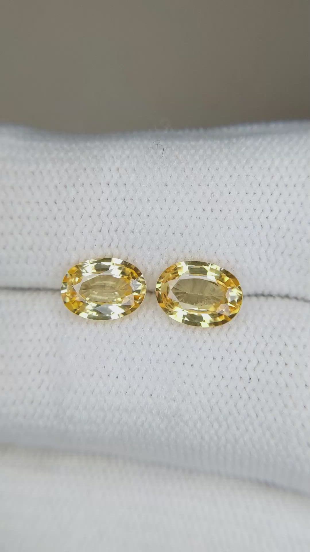 2.76&nbsp;Ct.Tw.Total Carat Weight Orangish Yellow Sapphire Pair from Ceylon (Sri Lanka) Size Video