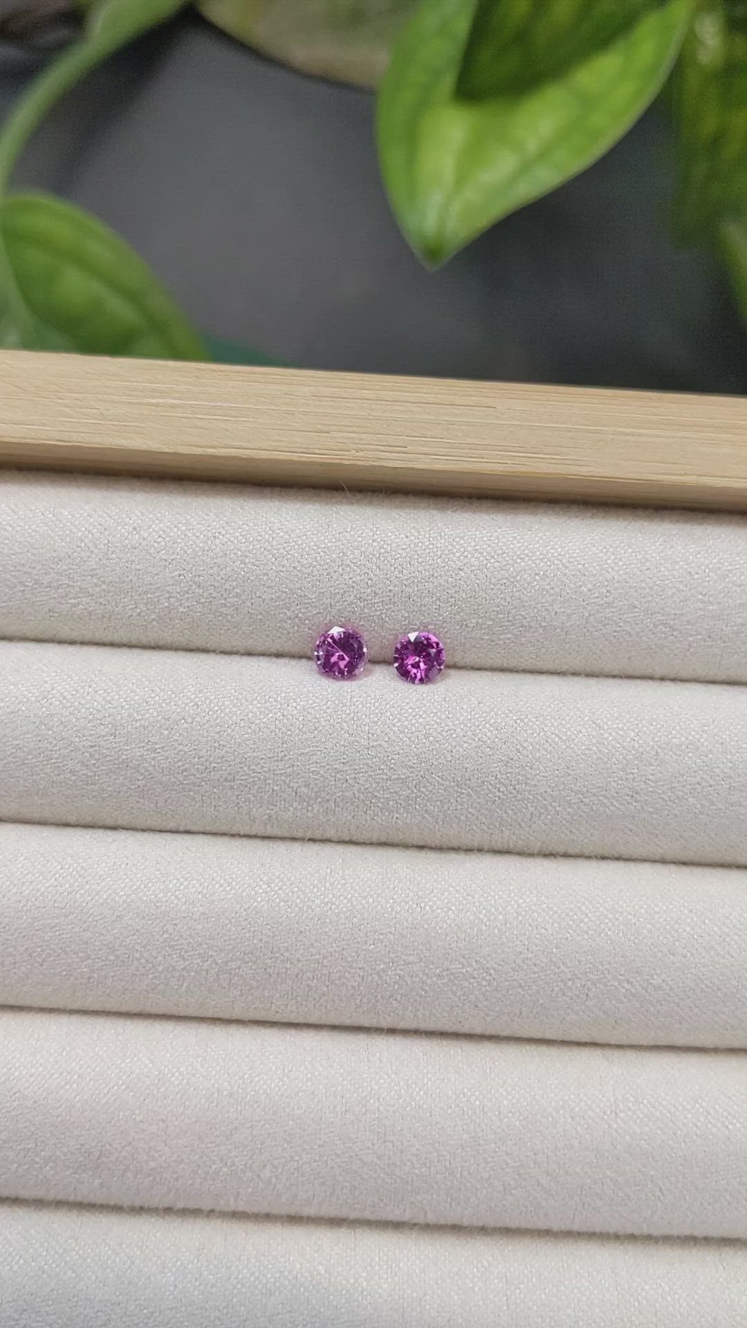 0.81&nbsp;Ct.Tw.Total Carat Weight Pink Sapphire Pair from Ceylon (Sri Lanka) Size Video