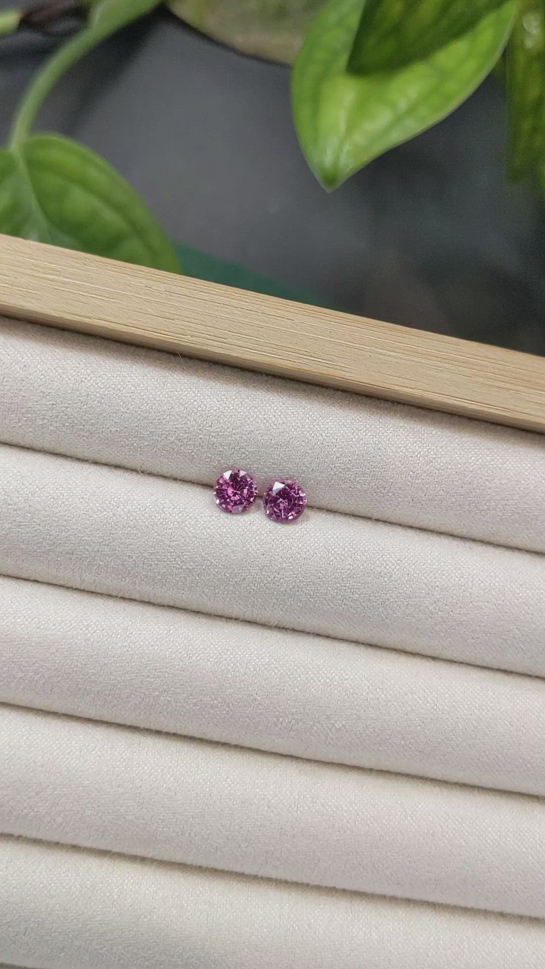 1.51&nbsp;Ct.Tw.Total Carat Weight Pink Sapphire Pair from Ceylon (Sri Lanka) Size Video