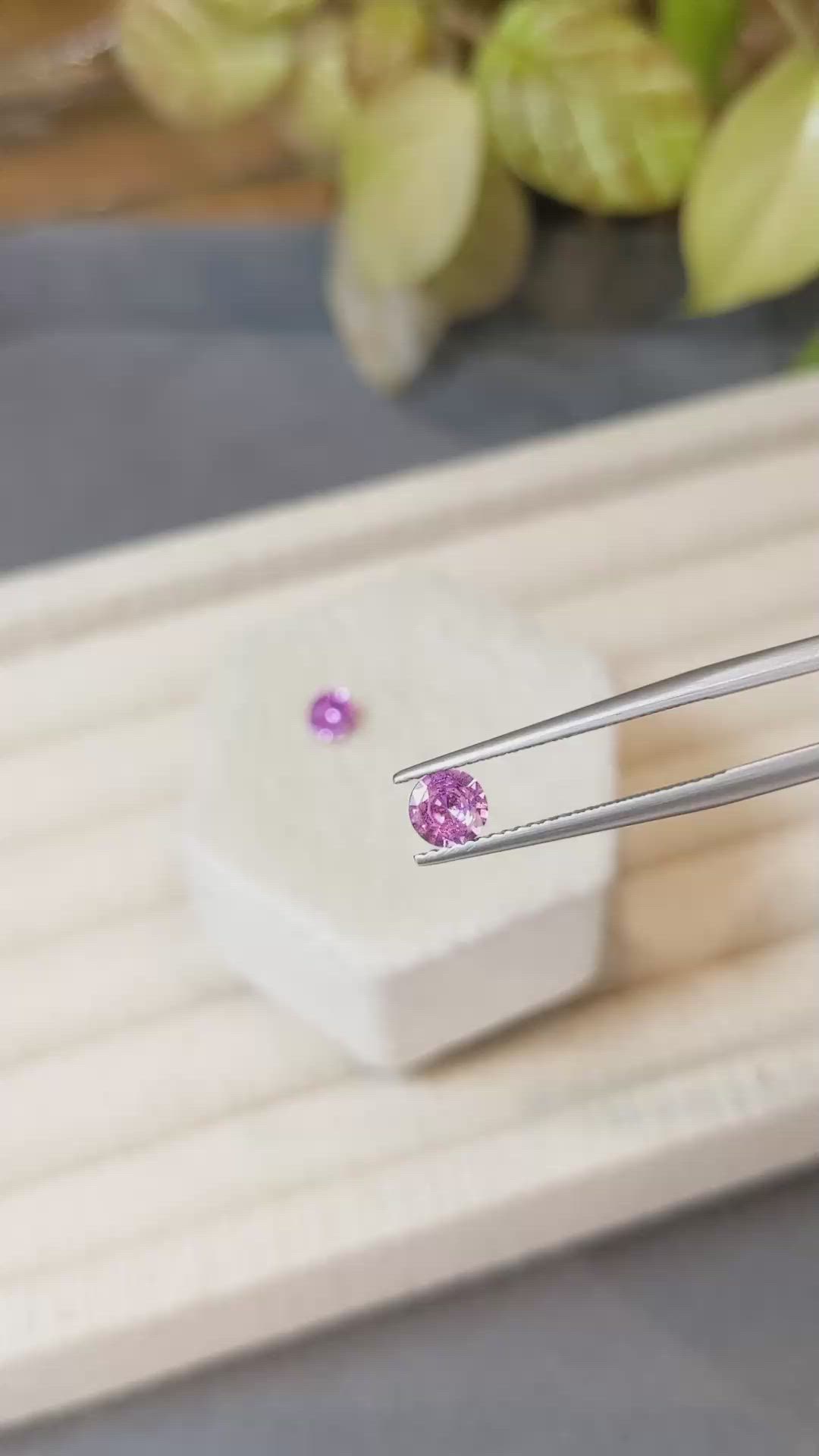0.92&nbsp;Ct.Tw.Total Carat Weight Pink Sapphire Pair from Ceylon (Sri Lanka) Size Video