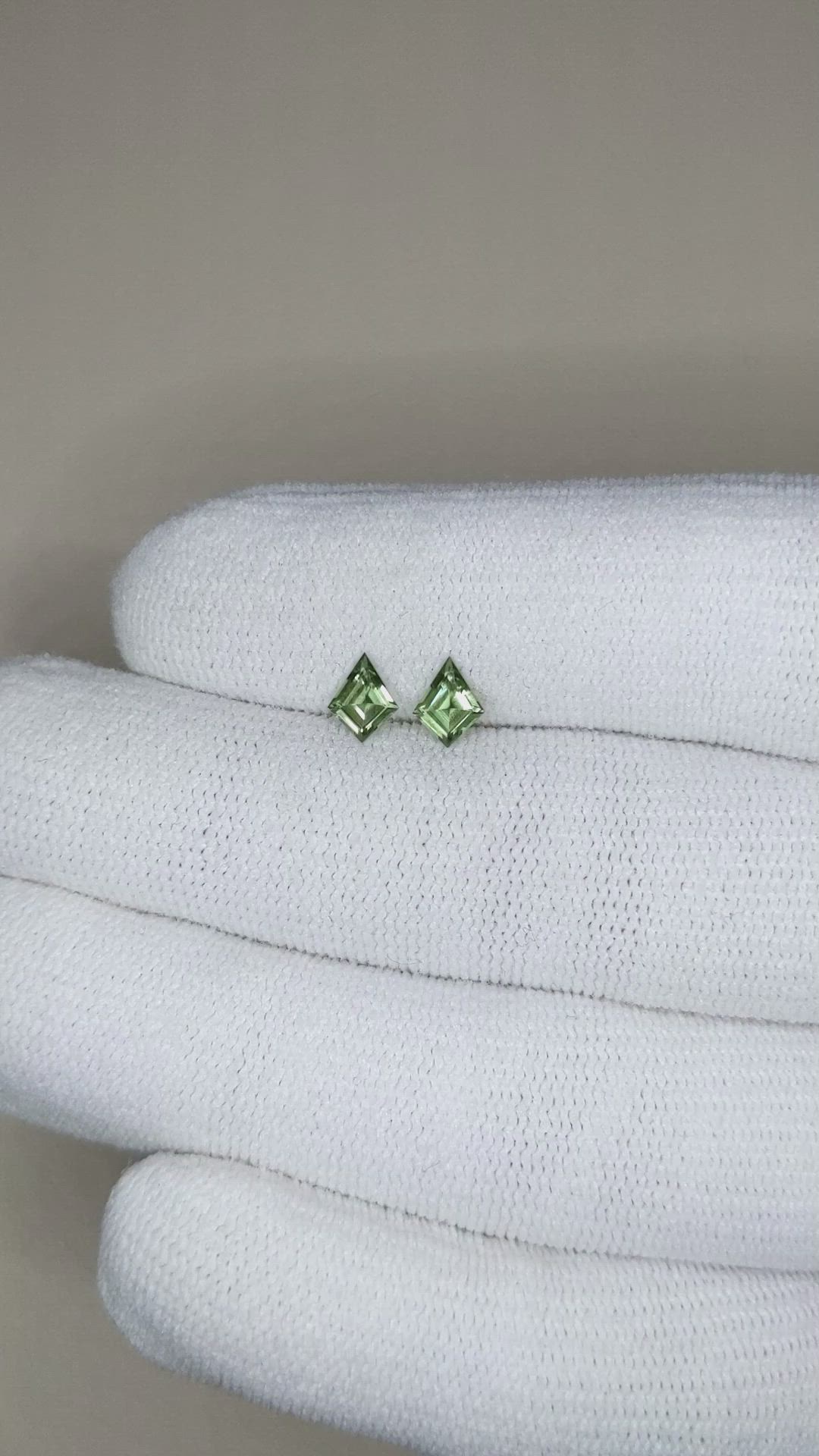 0.81&nbsp;Ct.Tw.Total Carat Weight Green Sapphire Pair from Ceylon (Sri Lanka) Size Video