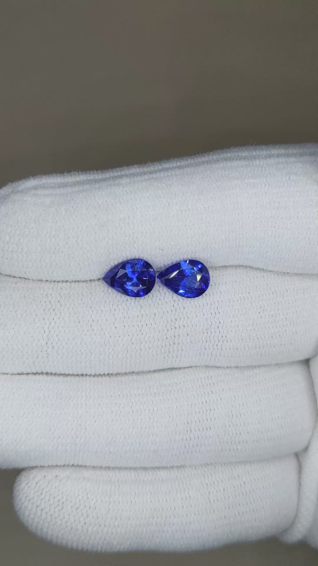3.24 Ct.Tw.Total Carat Weight Blue Sapphire Pair from Ceylon (Sri Lanka) Size Video