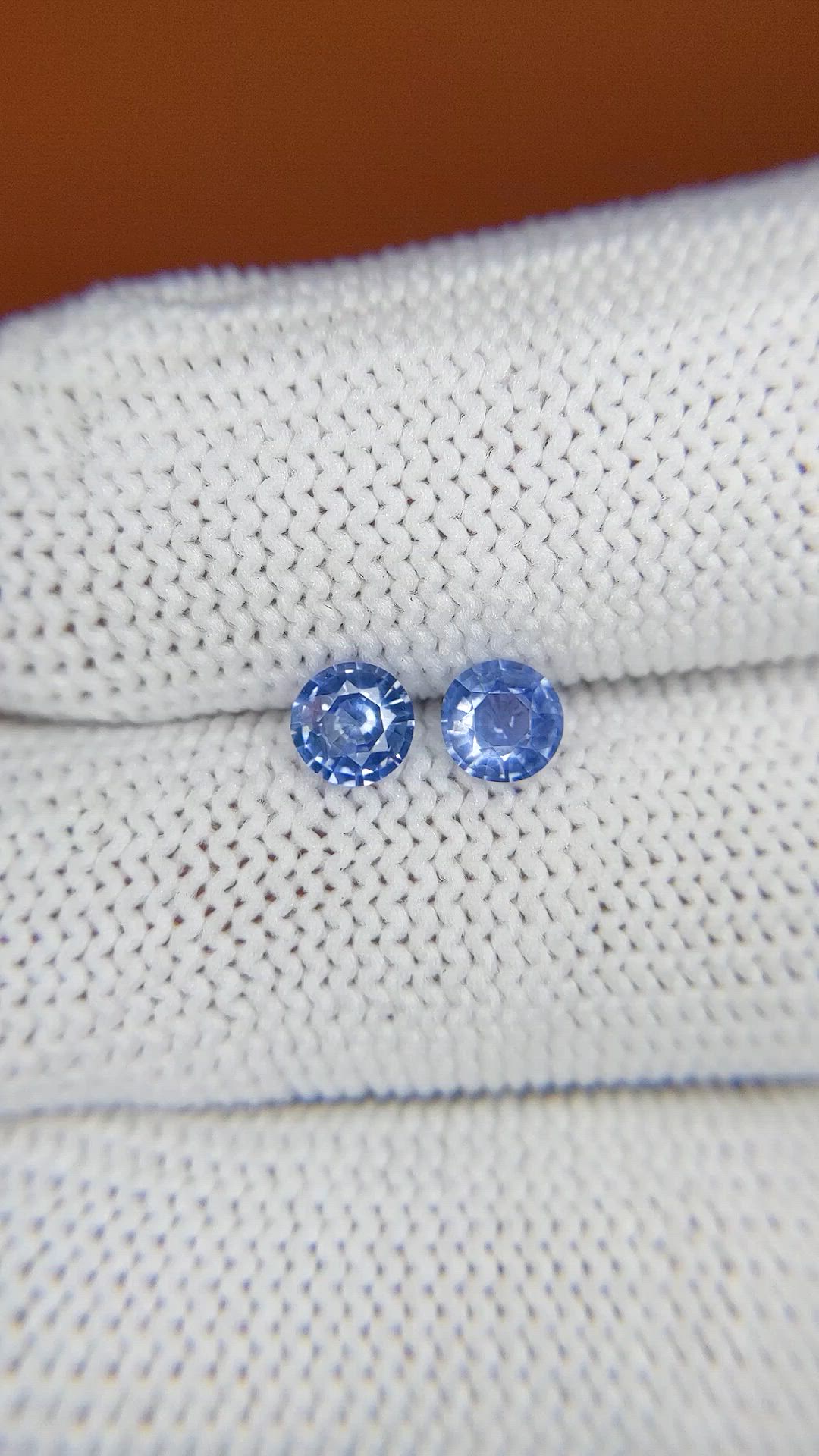 0.82&nbsp;Ct.Tw.Total Carat Weight Blue Sapphire Pair from Ceylon (Sri Lanka) Size Video