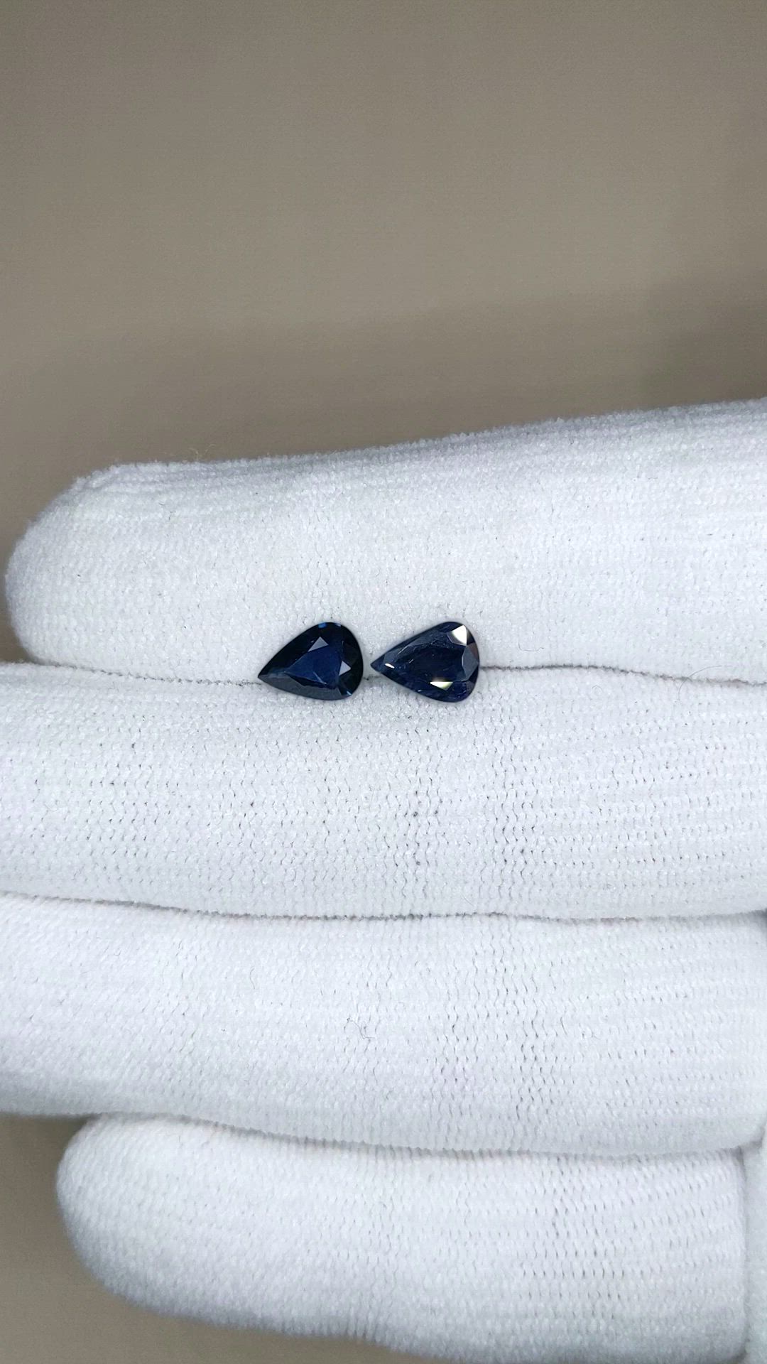 1.83&nbsp;Ct.Tw.Total Carat Weight Blue Sapphire Pair from Ceylon (Sri Lanka) Size Video