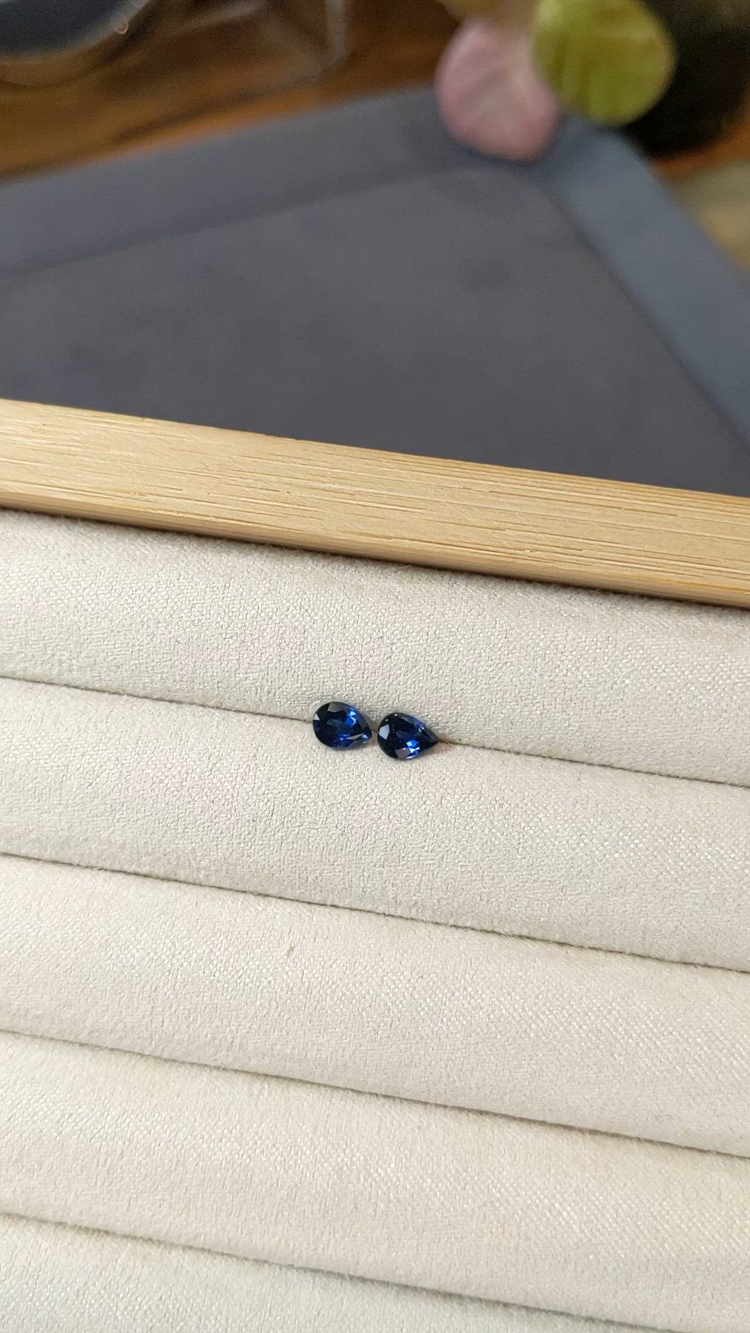 1.04&nbsp;Ct.Tw.Total Carat Weight Blue Sapphire Pair from Ceylon (Sri Lanka) Size Video