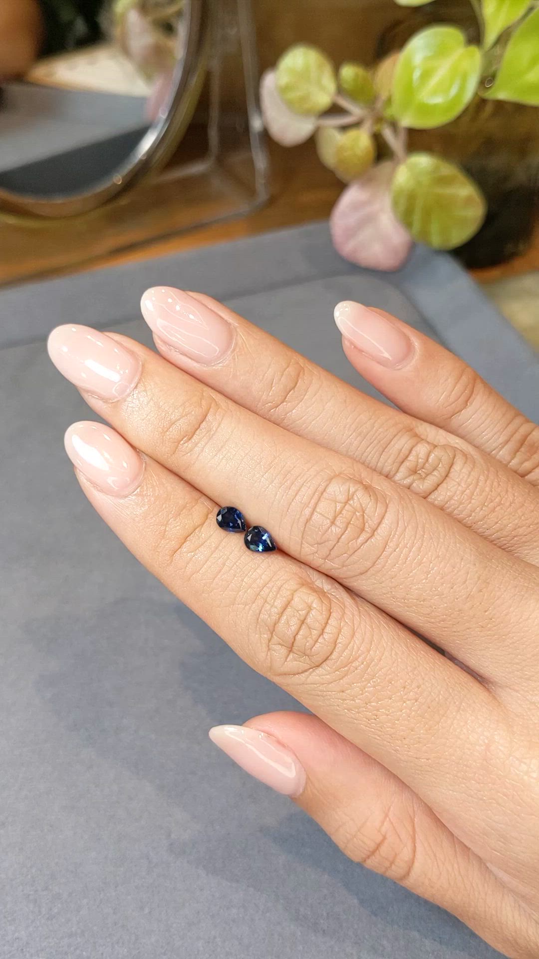 1.04&nbsp;Ct.Tw.Total Carat Weight Blue Sapphire Pair from Ceylon (Sri Lanka) Size Video