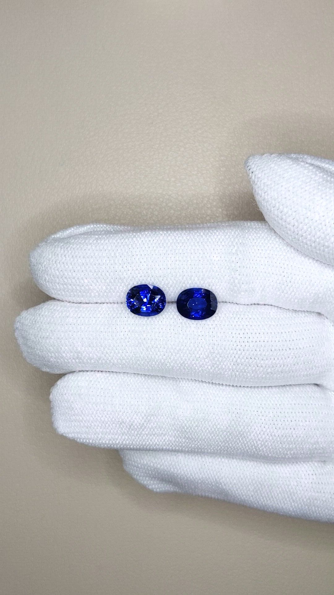 4.04&nbsp;Ct.Tw.Total Carat Weight Blue Sapphire Pair from Ceylon (Sri Lanka) Size Video