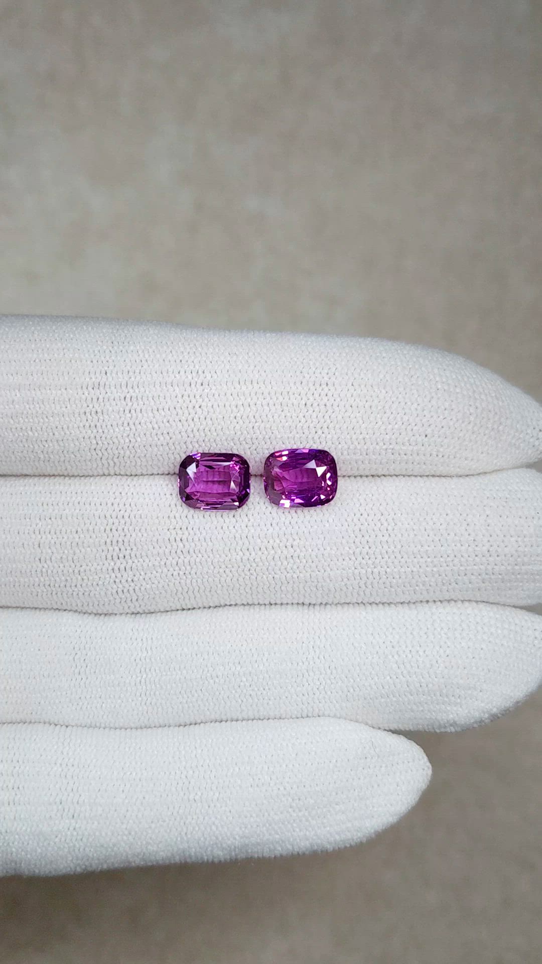 5.57&nbsp;Ct.Tw.Total Carat Weight Pinkish Purple Sapphire Pair from Madagascar Size Video