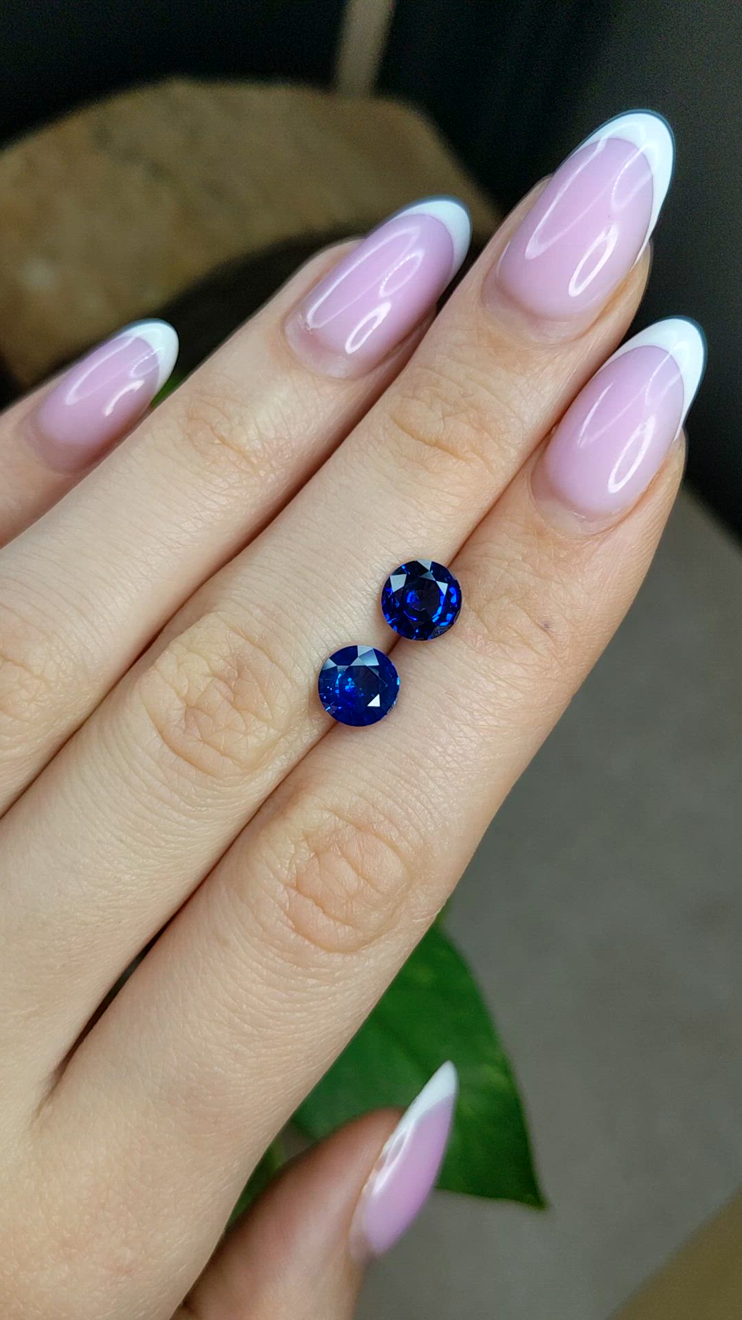 3.37&nbsp;Ct.Tw.Total Carat Weight Blue Sapphire Pair from Ceylon (Sri Lanka) Size Video