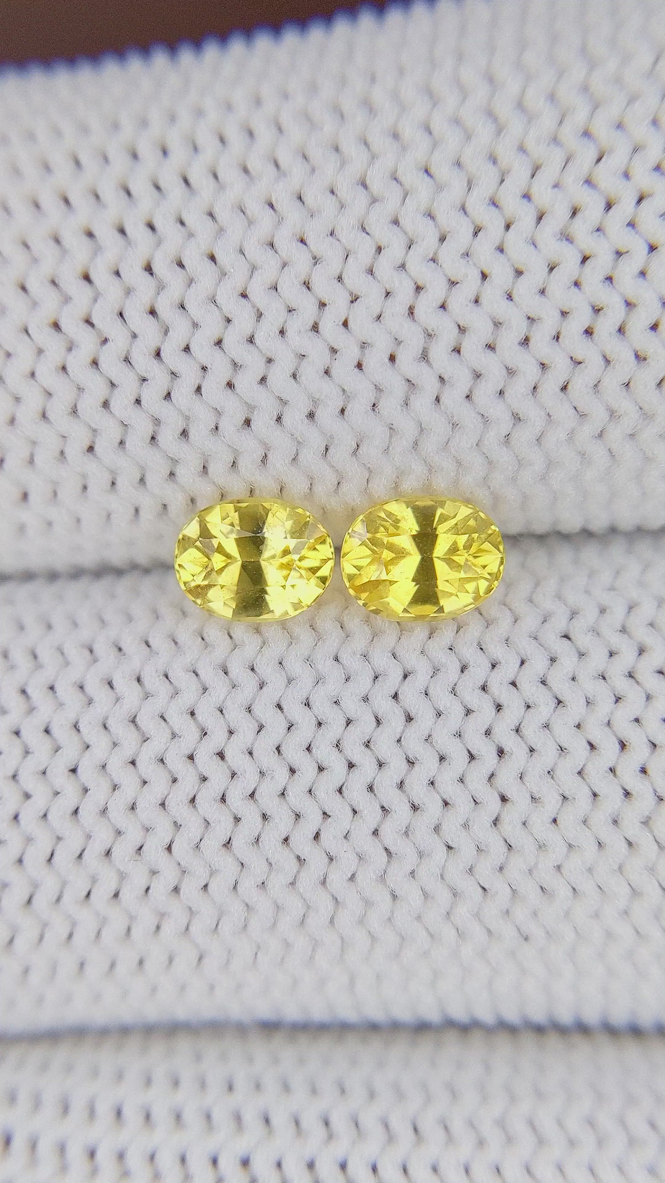 1.24 Ct.Tw.Total Carat Weight Yellow Sapphire Pair from Ceylon (Sri Lanka) Size Video