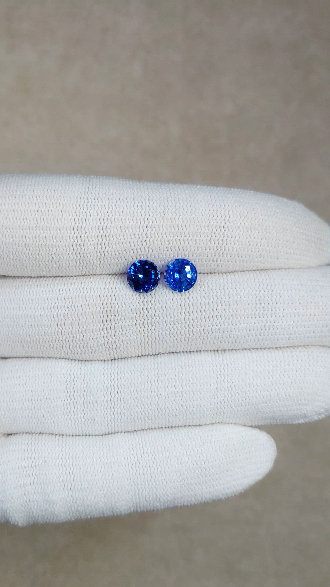 2.53&nbsp;Ct.Tw.Total Carat Weight Blue Sapphire Pair from Ceylon (Sri Lanka) Size Video