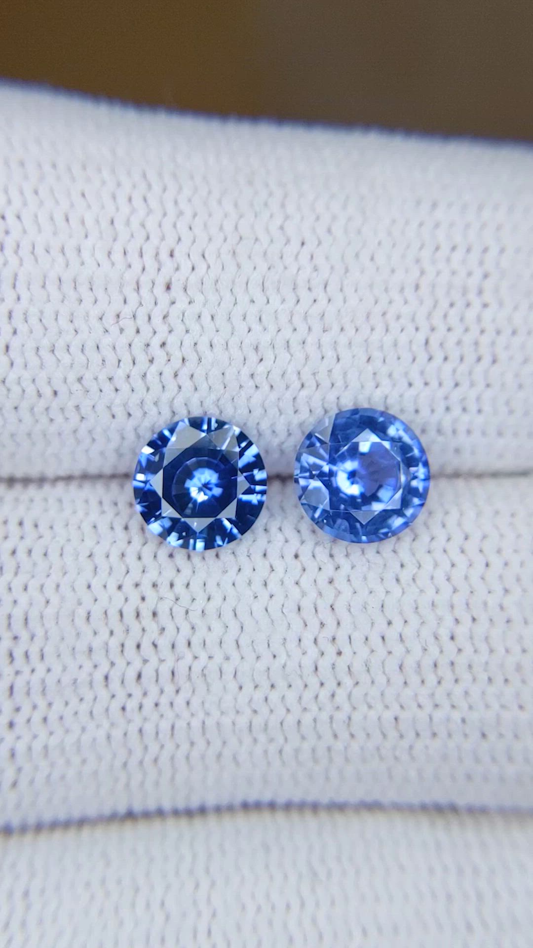 2.30&nbsp;Ct.Tw.Total Carat Weight Blue Sapphire Pair from Ceylon (Sri Lanka) Size Video