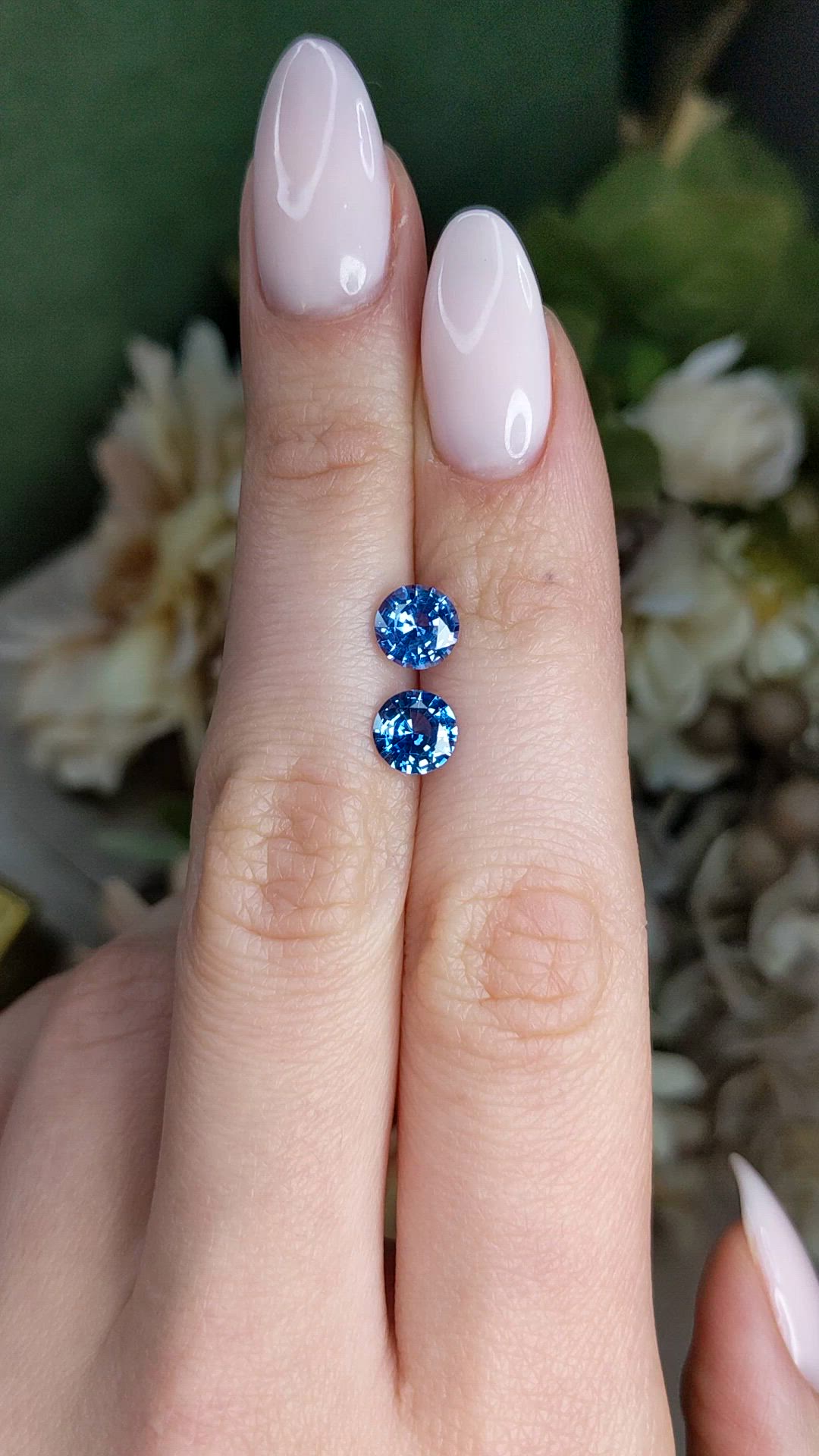 2.30&nbsp;Ct.Tw.Total Carat Weight Blue Sapphire Pair from Ceylon (Sri Lanka) Size Video