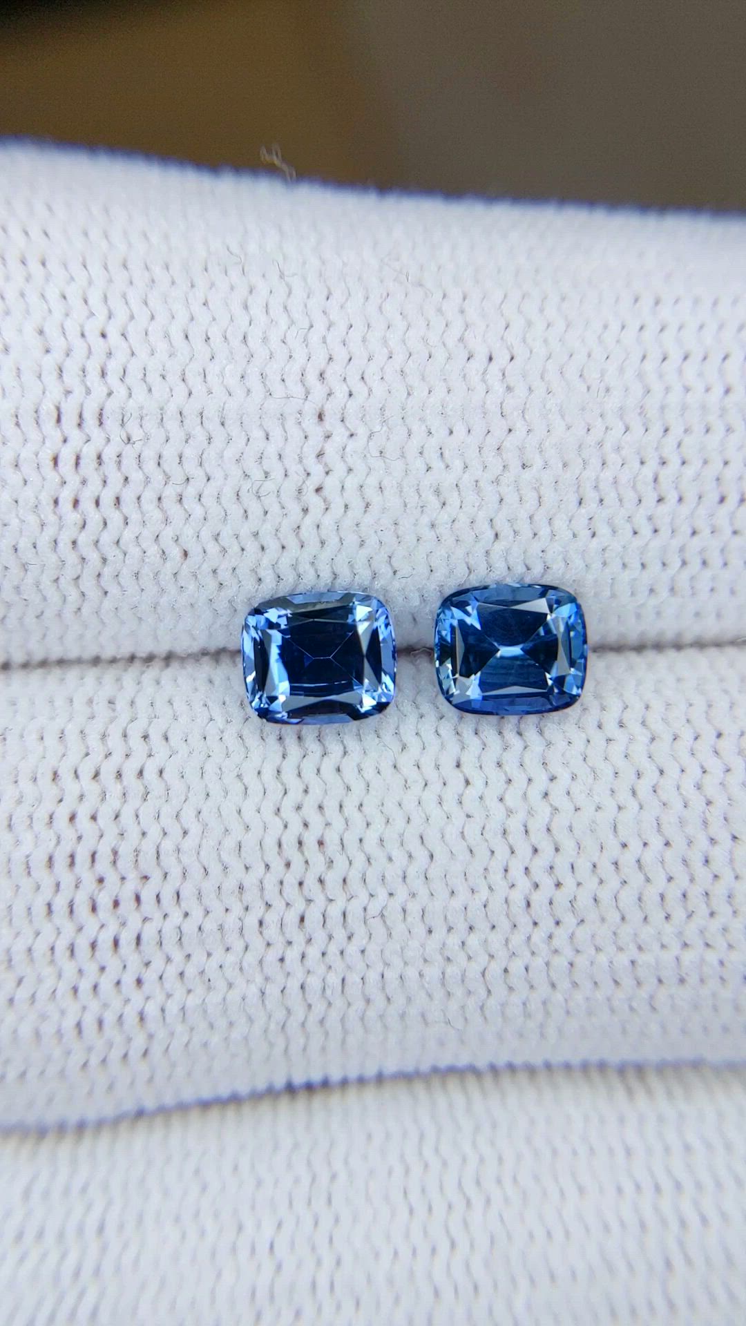 2.05&nbsp;Ct.Tw.Total Carat Weight Blue Sapphire Pair from Ceylon (Sri Lanka) Size Video