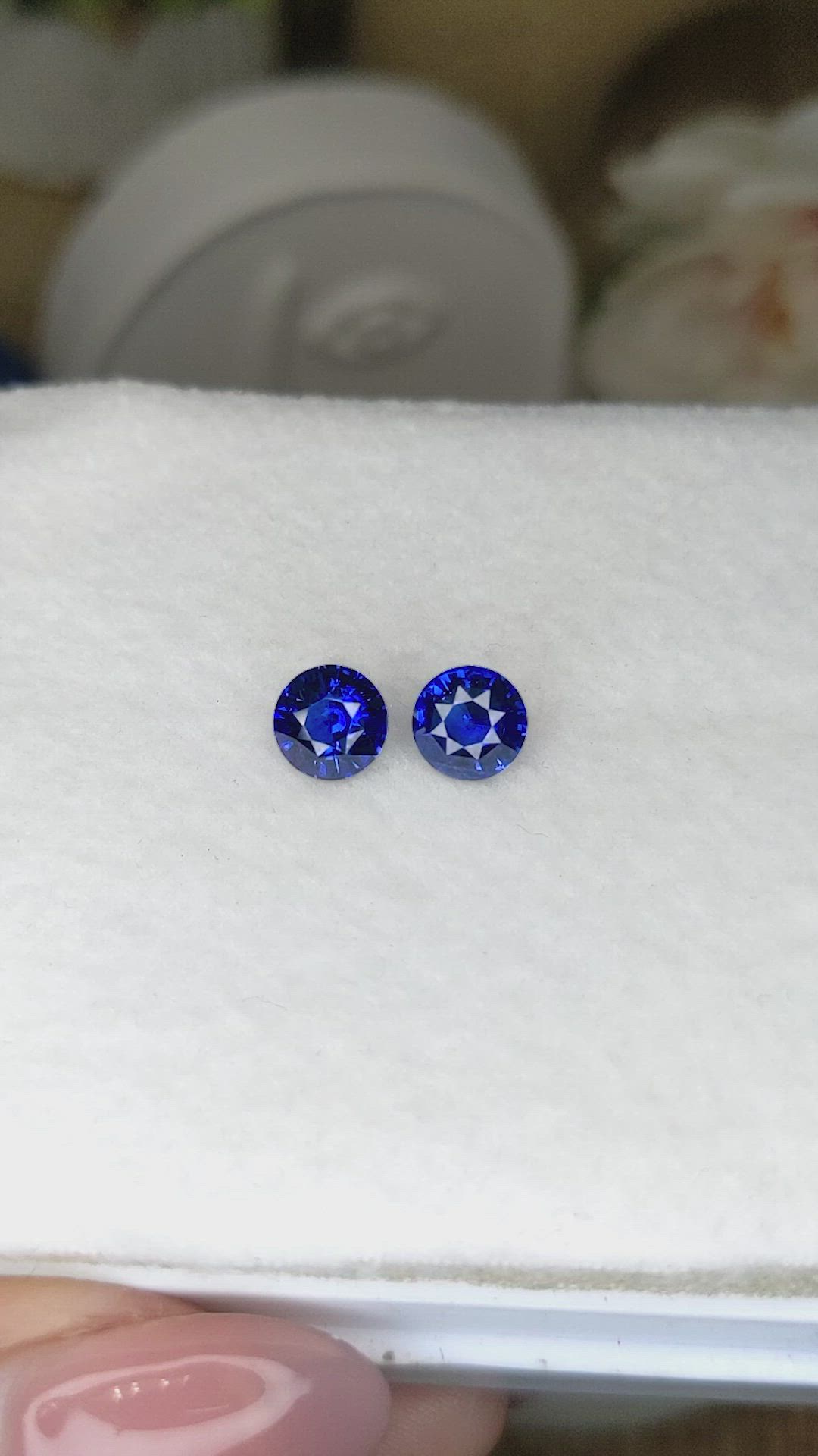 2.42&nbsp;Ct.Tw.Total Carat Weight Blue Sapphire Pair from Ceylon (Sri Lanka) Size Video