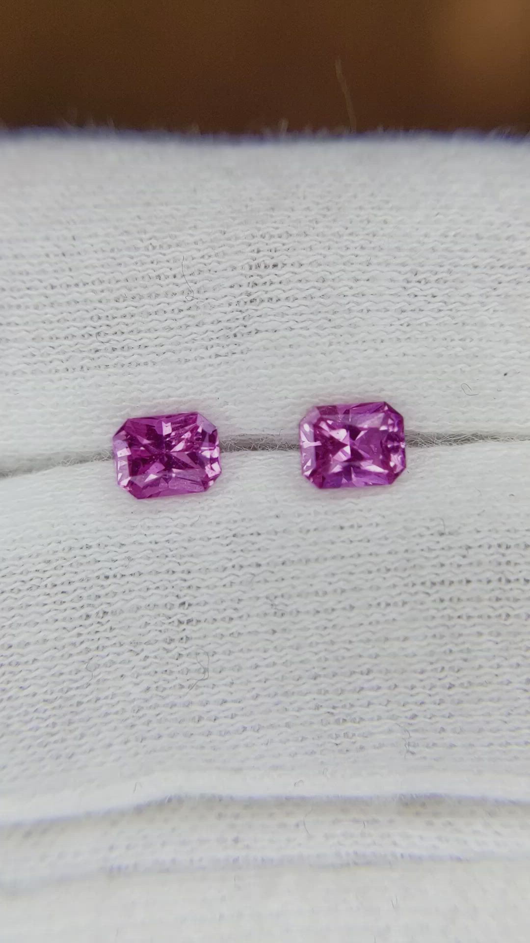 1.08&nbsp;Ct.Tw.Total Carat Weight Pink Sapphire Pair from Ceylon (Sri Lanka) Size Video