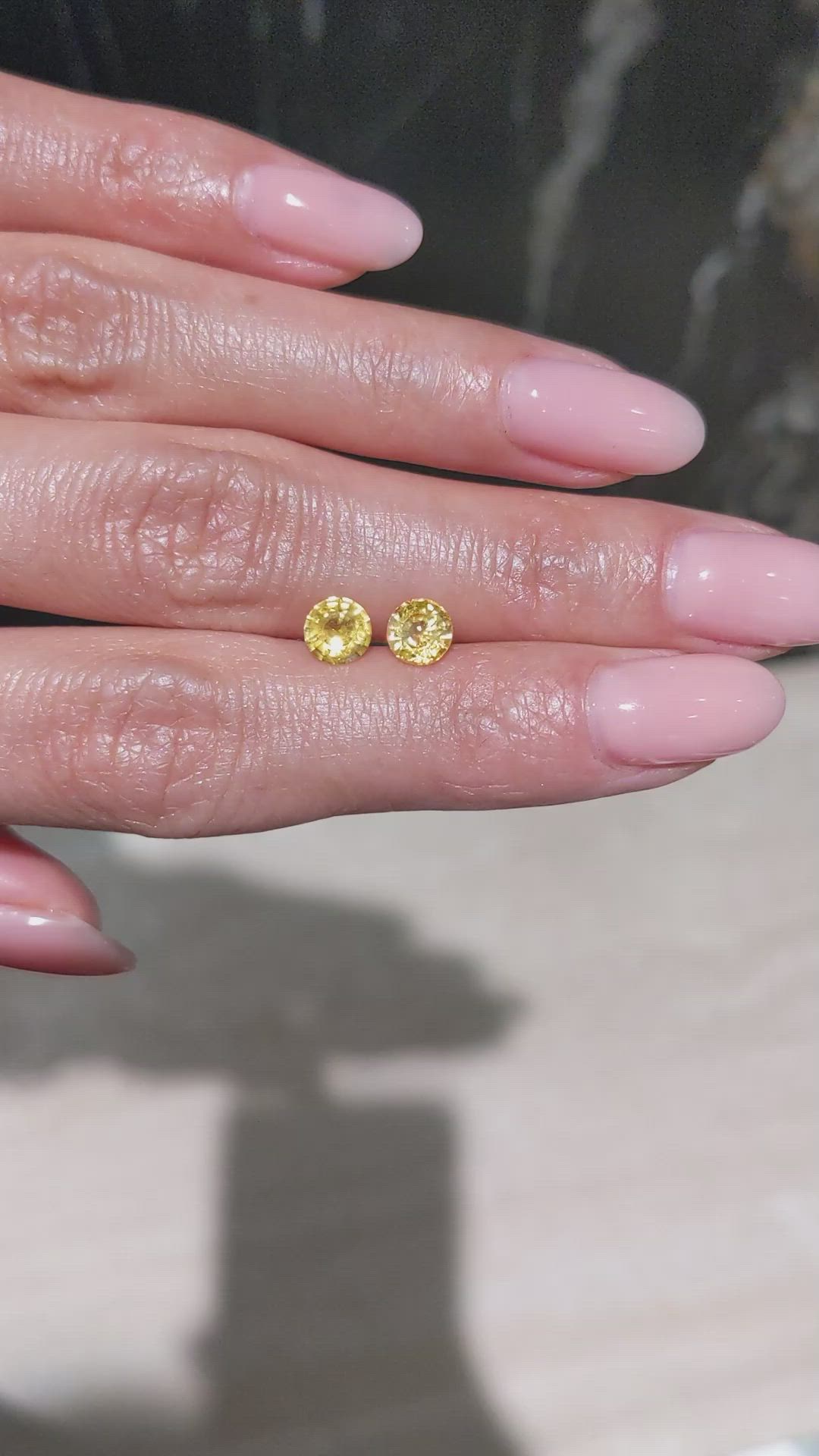 1.59&nbsp;Ct.Tw.Total Carat Weight Yellow Sapphire Pair from Ceylon (Sri Lanka) Size Video