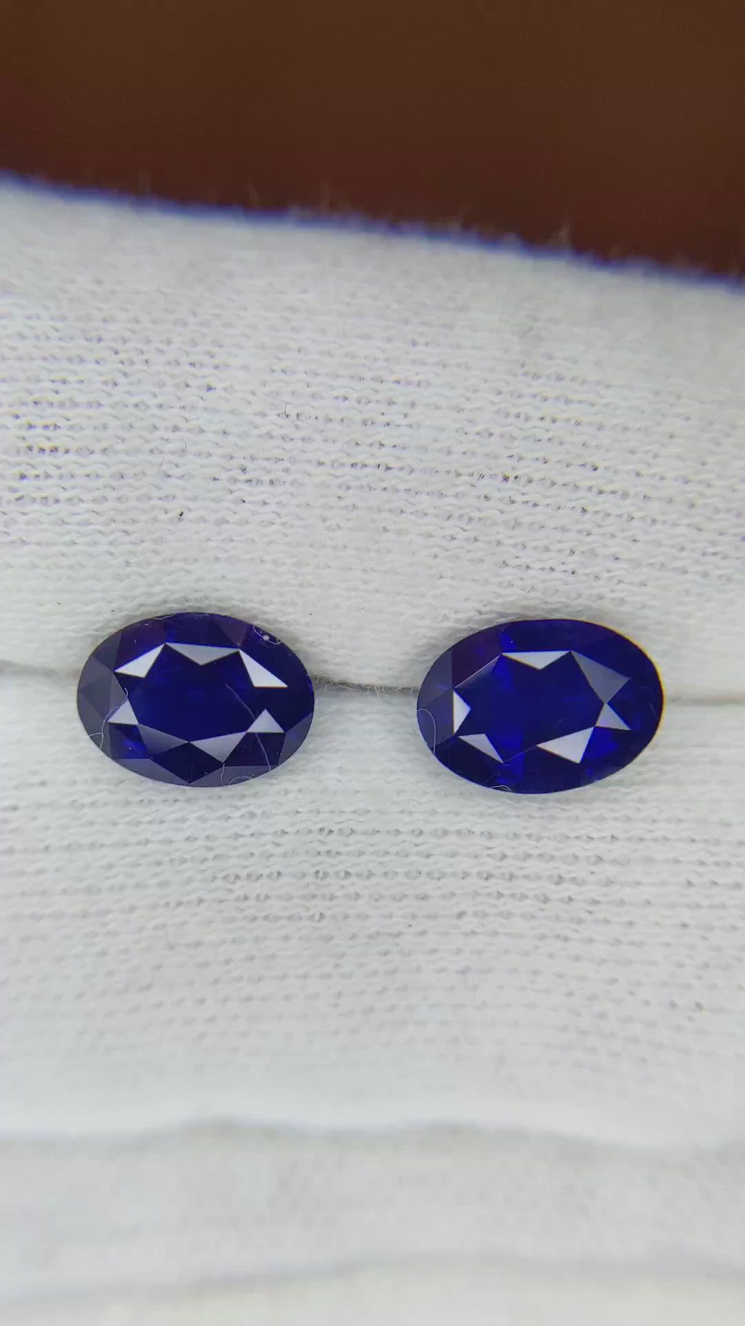 3.51&nbsp;Ct.Tw.Total Carat Weight Blue Sapphire Pair from Ceylon (Sri Lanka) Size Video