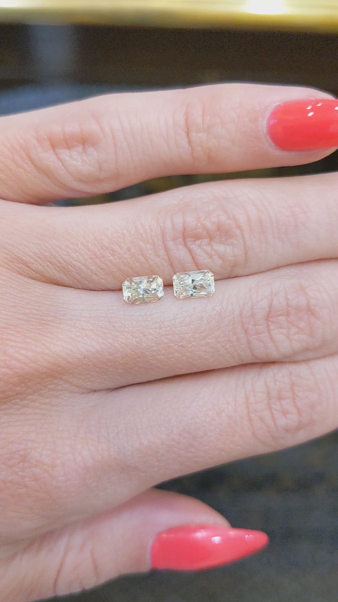 1.49&nbsp;Ct.Tw.Total Carat Weight Yellow Sapphire Pair from Ceylon (Sri Lanka) Size Video